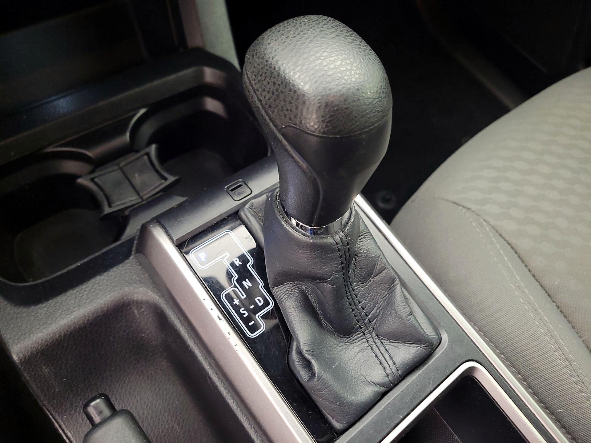 Thumbnail: 2021 Toyota Tacoma - 17