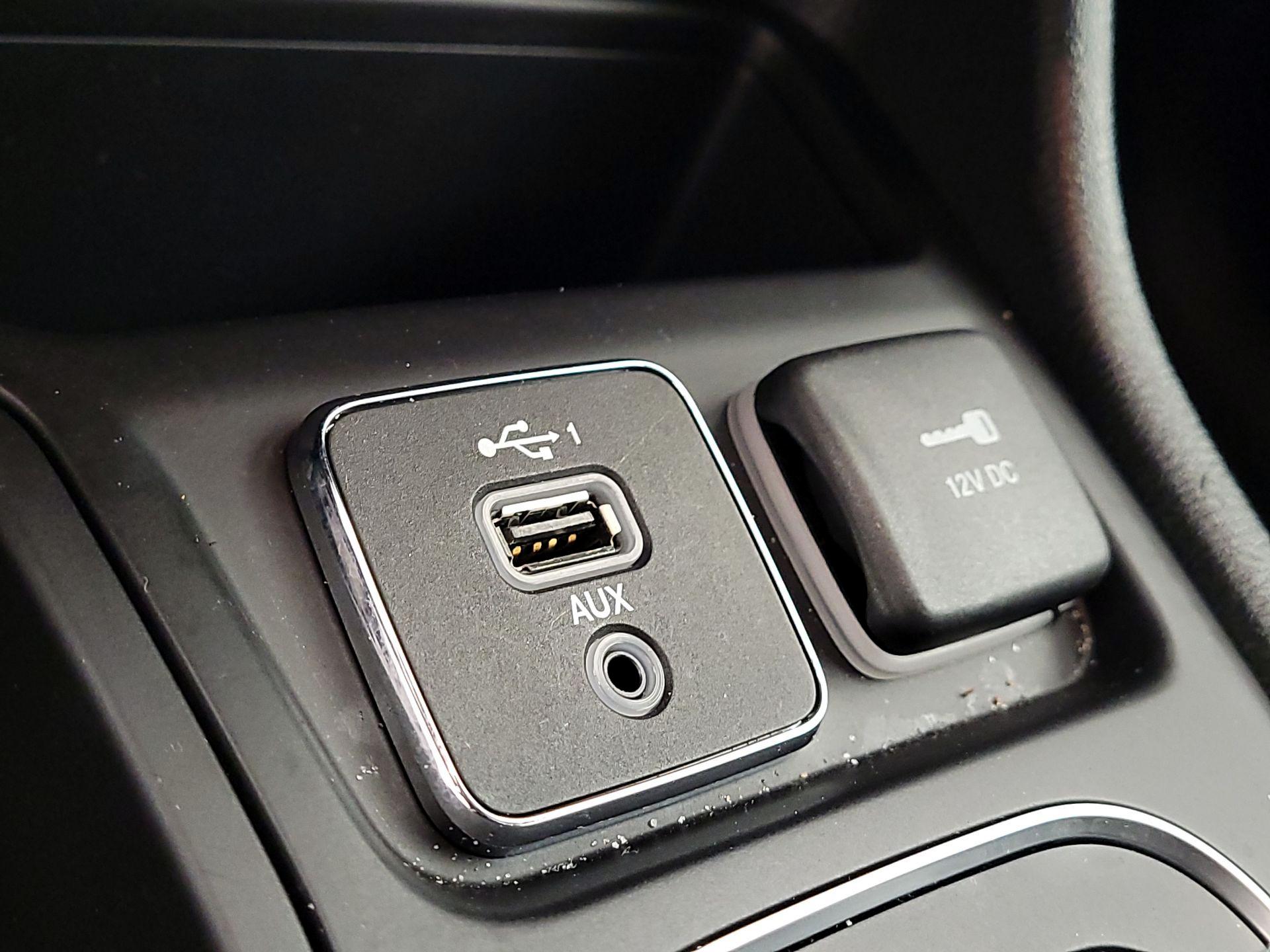 Thumbnail: 2022 Jeep Cherokee - 18