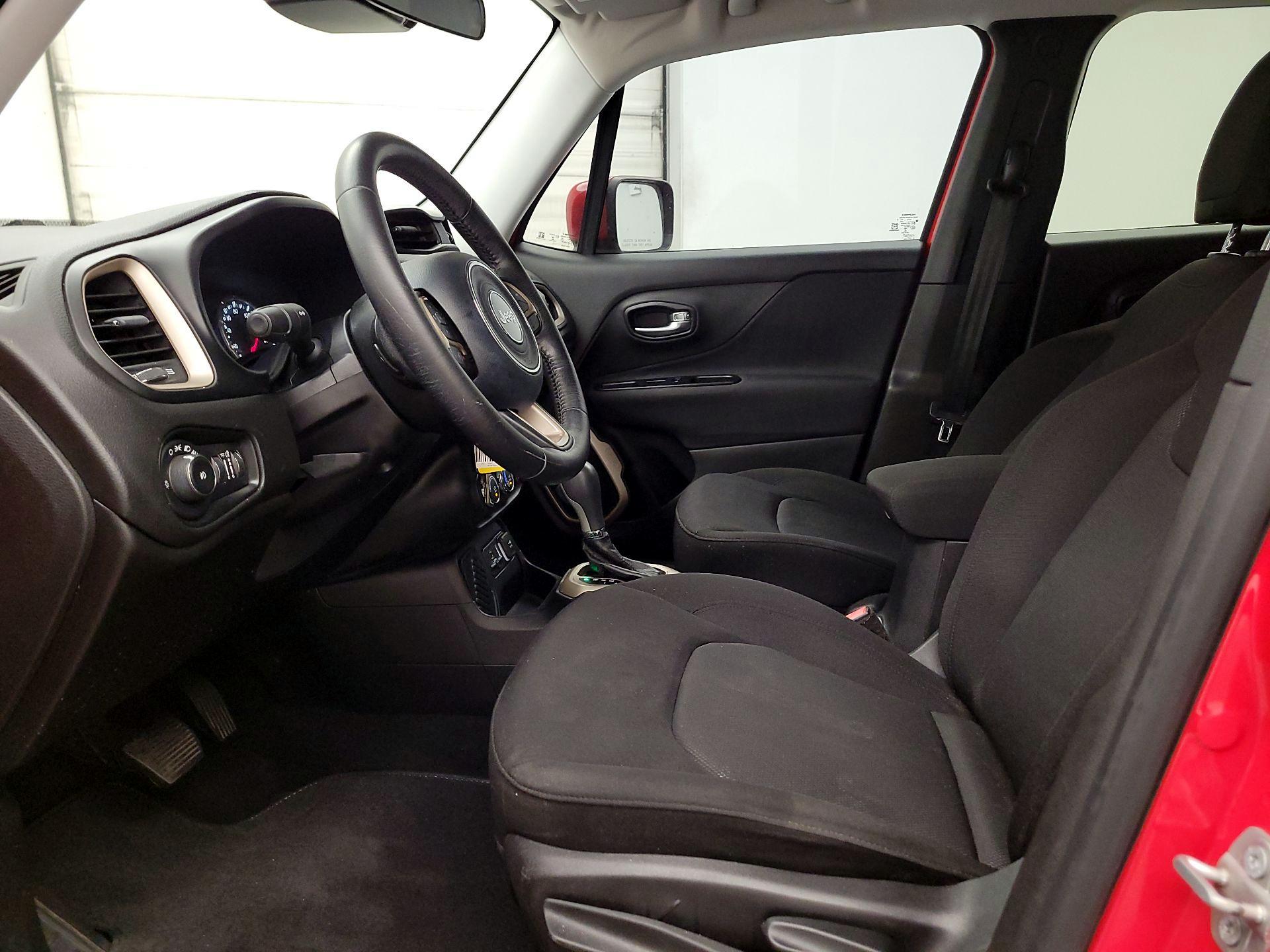 Thumbnail: 2015 Jeep Renegade - 11