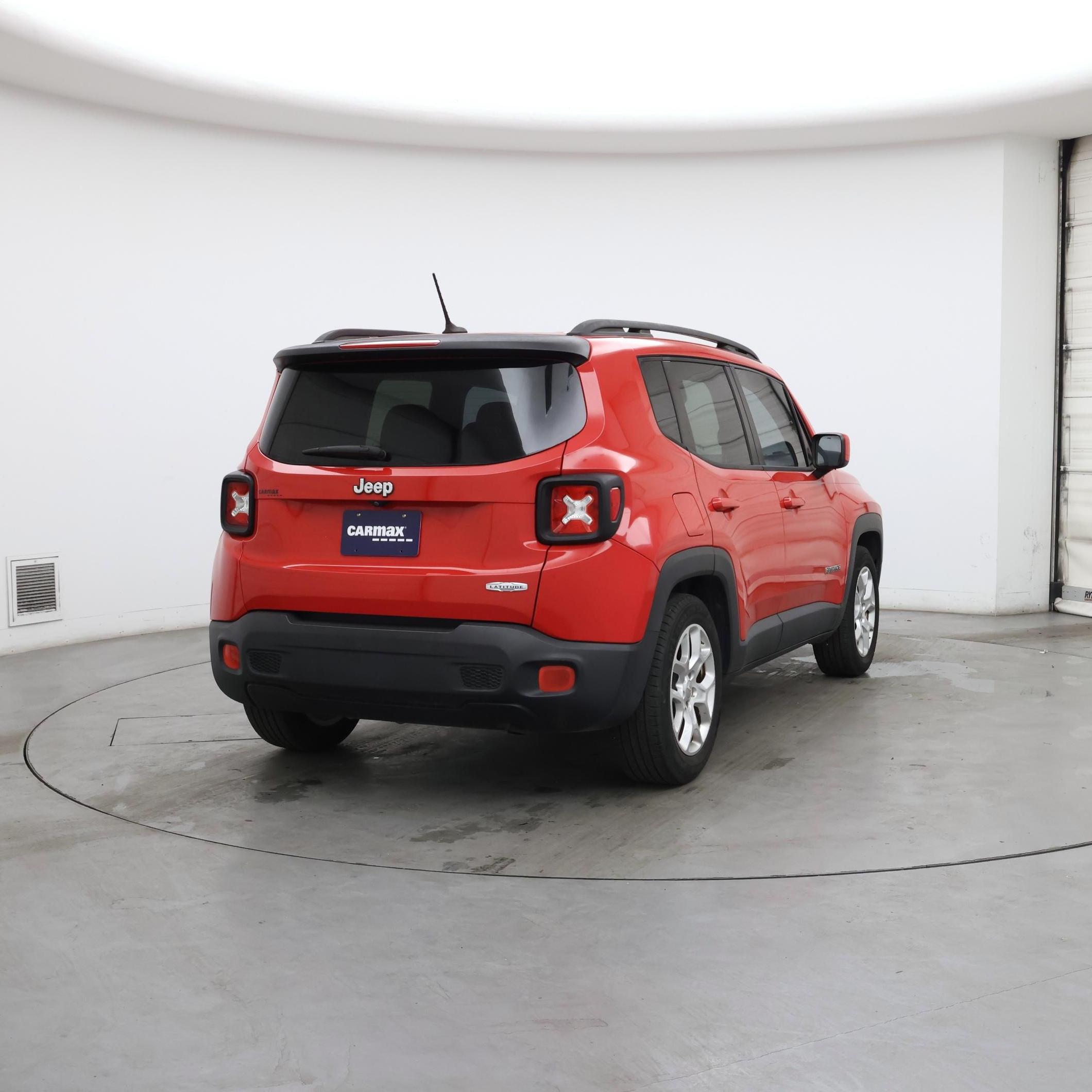 Thumbnail: 2015 Jeep Renegade - 8