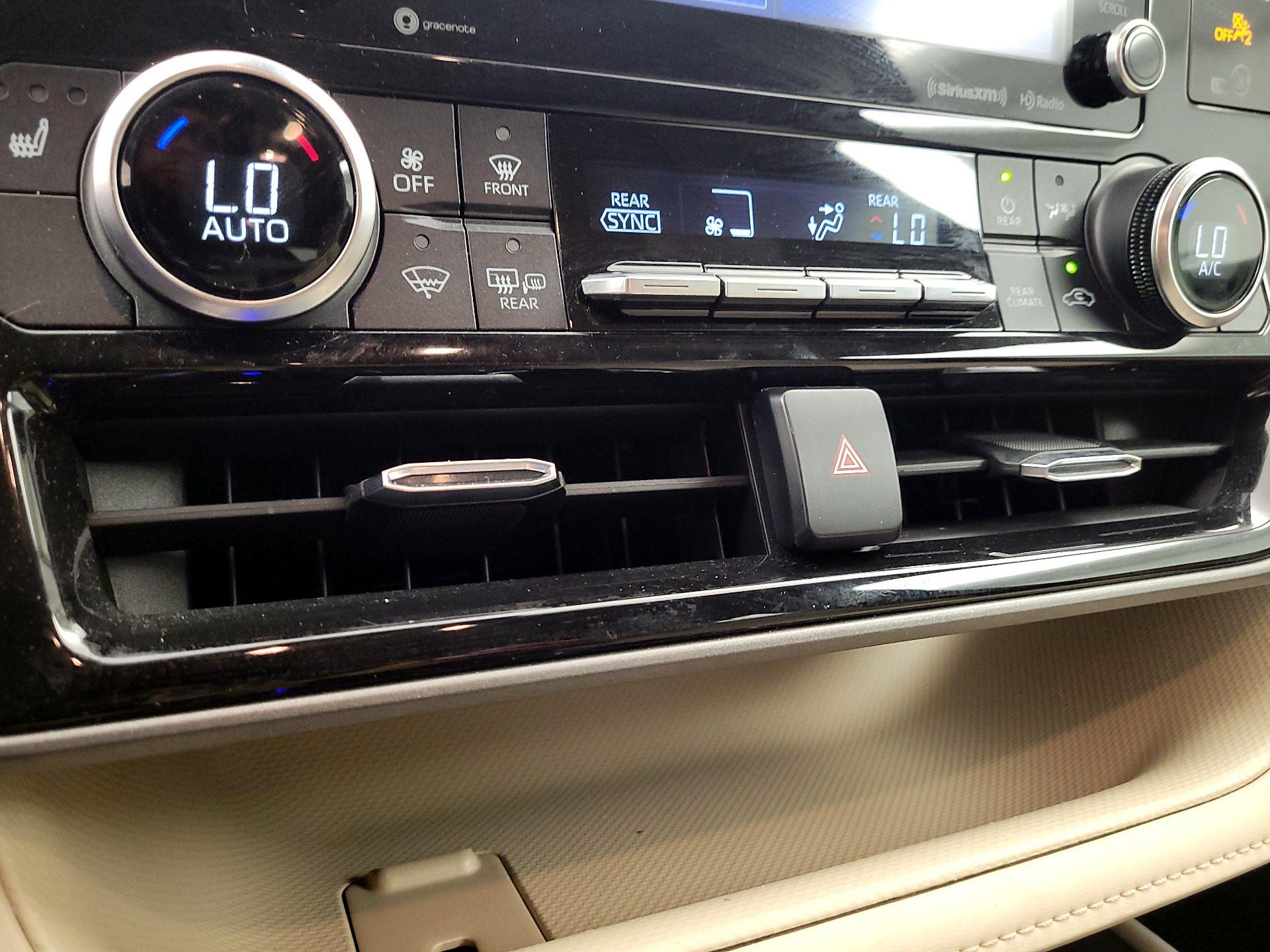 Thumbnail: 2022 Toyota Highlander - 14