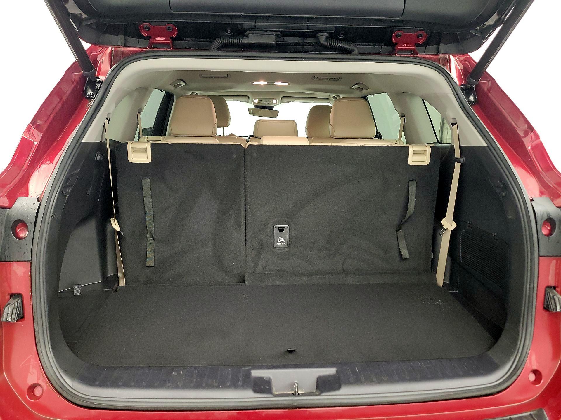 Thumbnail: 2022 Toyota Highlander - 17