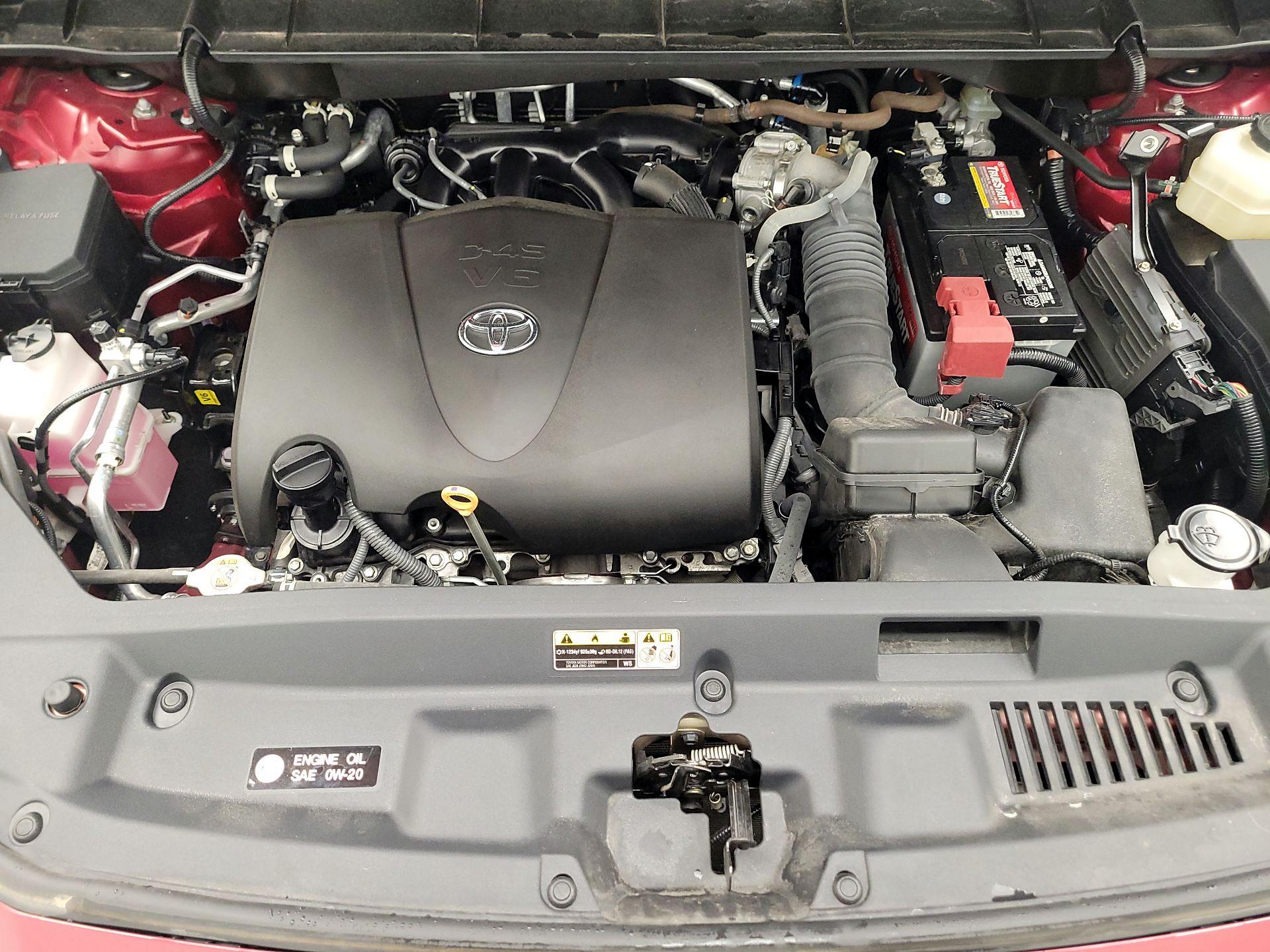 Thumbnail: 2022 Toyota Highlander - 18