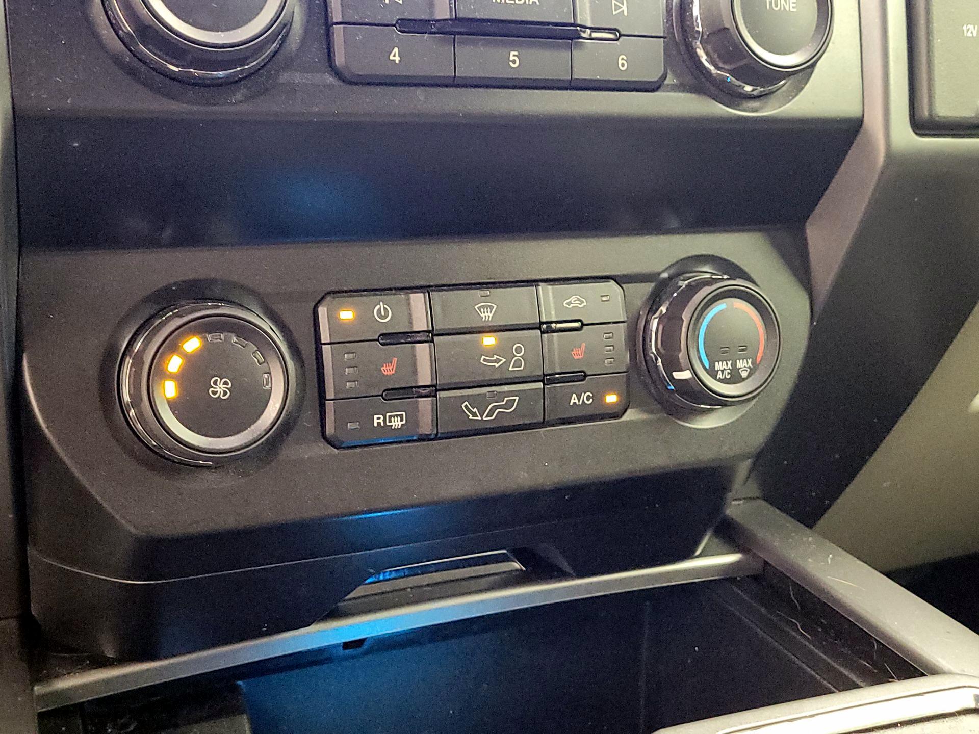 Thumbnail: 2019 Ford F-150 - 16