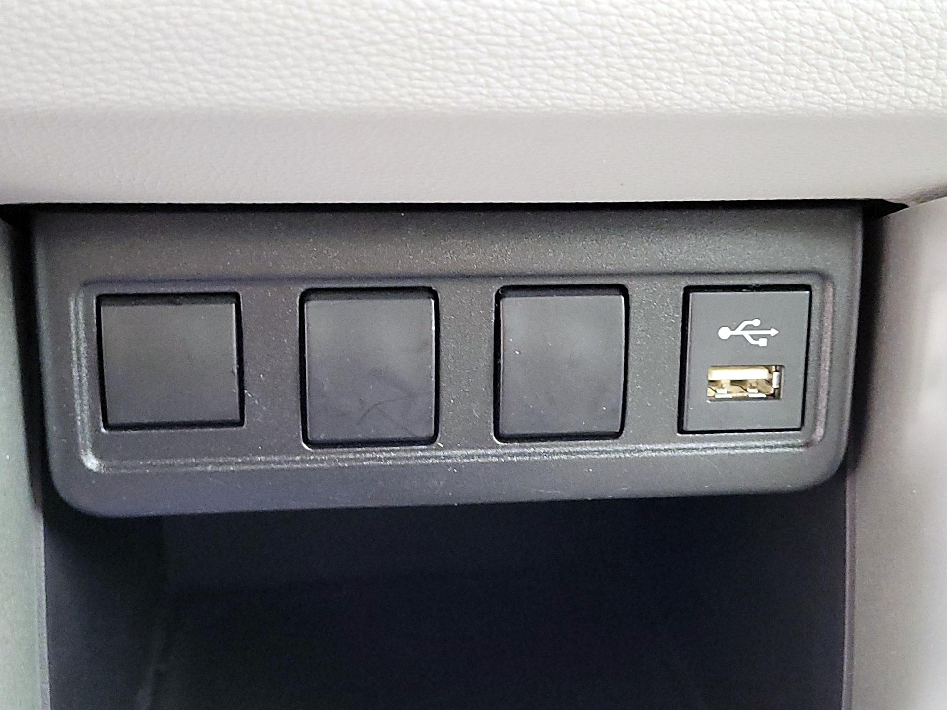 Thumbnail: 2022 Toyota Corolla Cross - 18