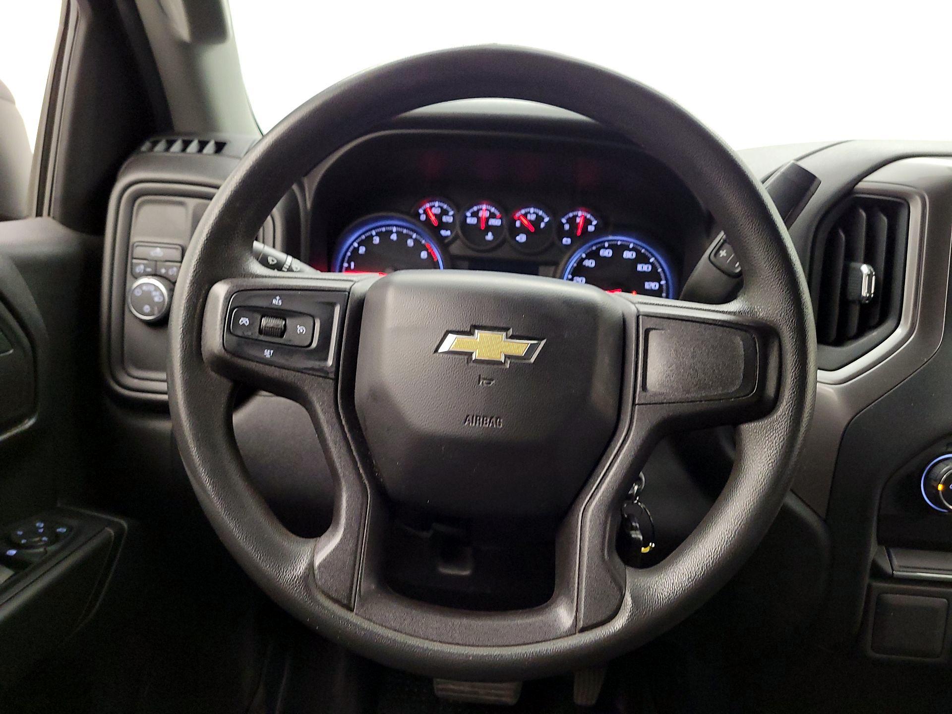 Thumbnail: 2019 Chevrolet Silverado 1500 - 10