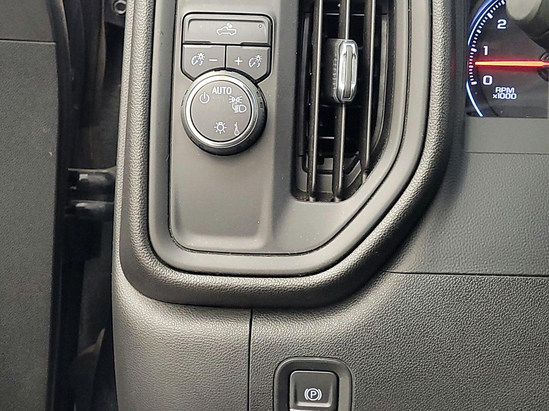 Thumbnail: 2019 Chevrolet Silverado 1500 - 13