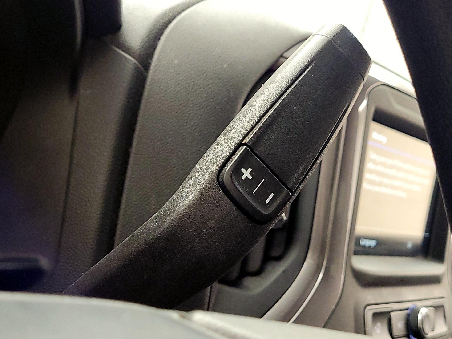 Thumbnail: 2019 Chevrolet Silverado 1500 - 17