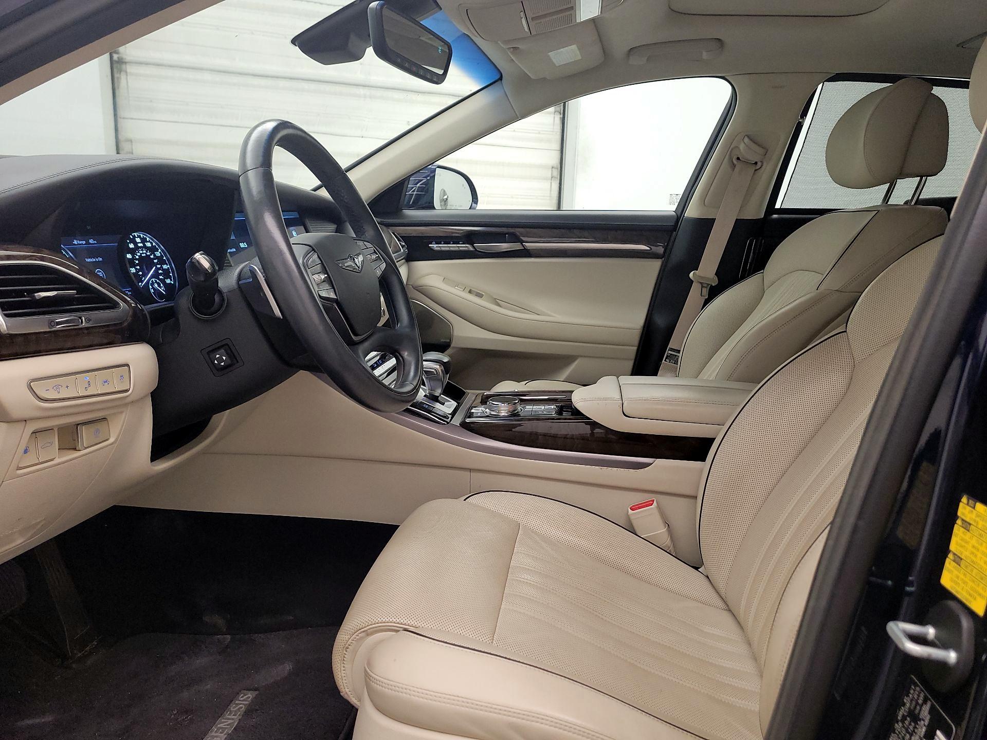 Thumbnail: 2019 Genesis G90 - 11