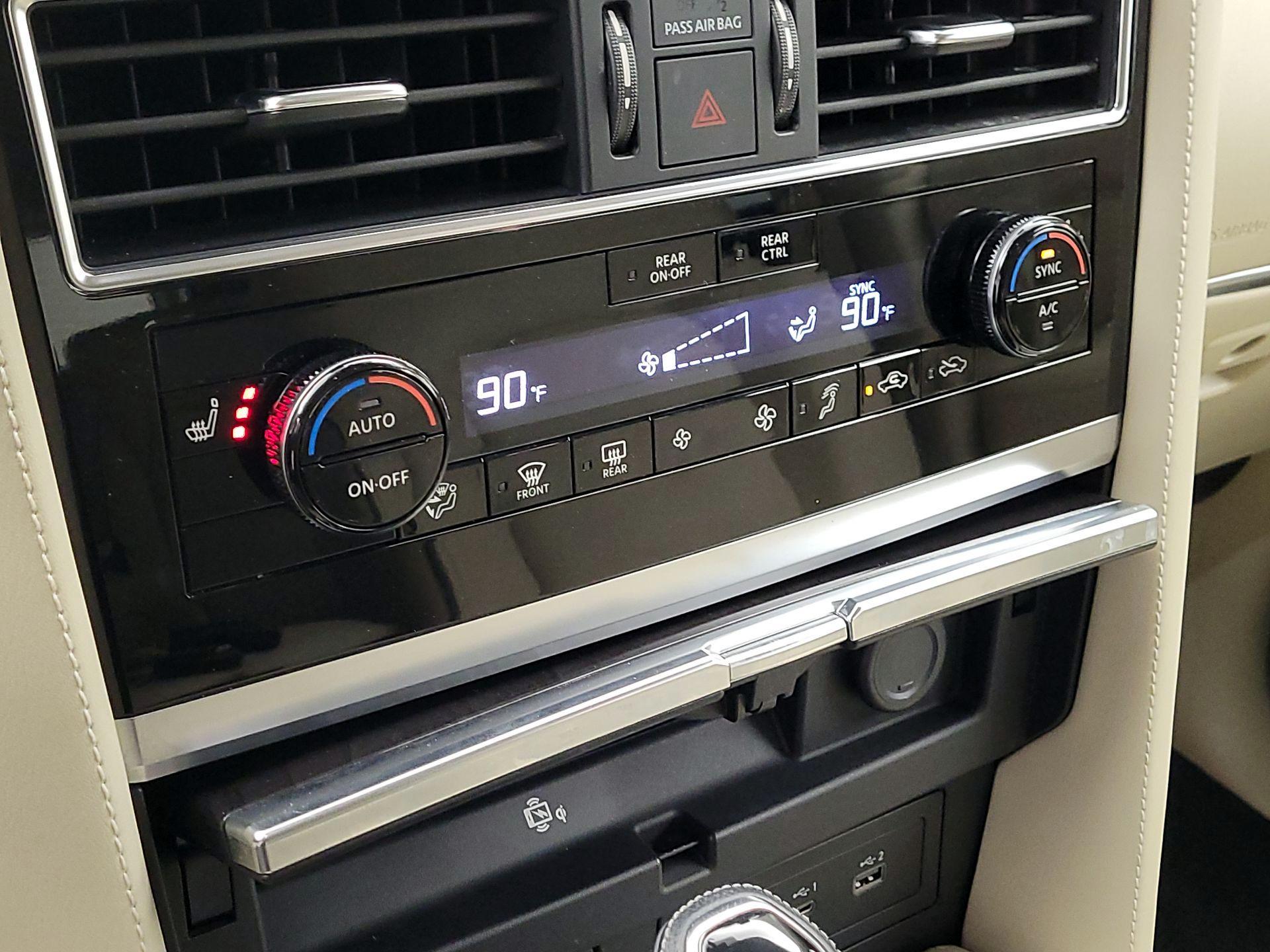 Thumbnail: 2022 INFINITI QX80 - 16