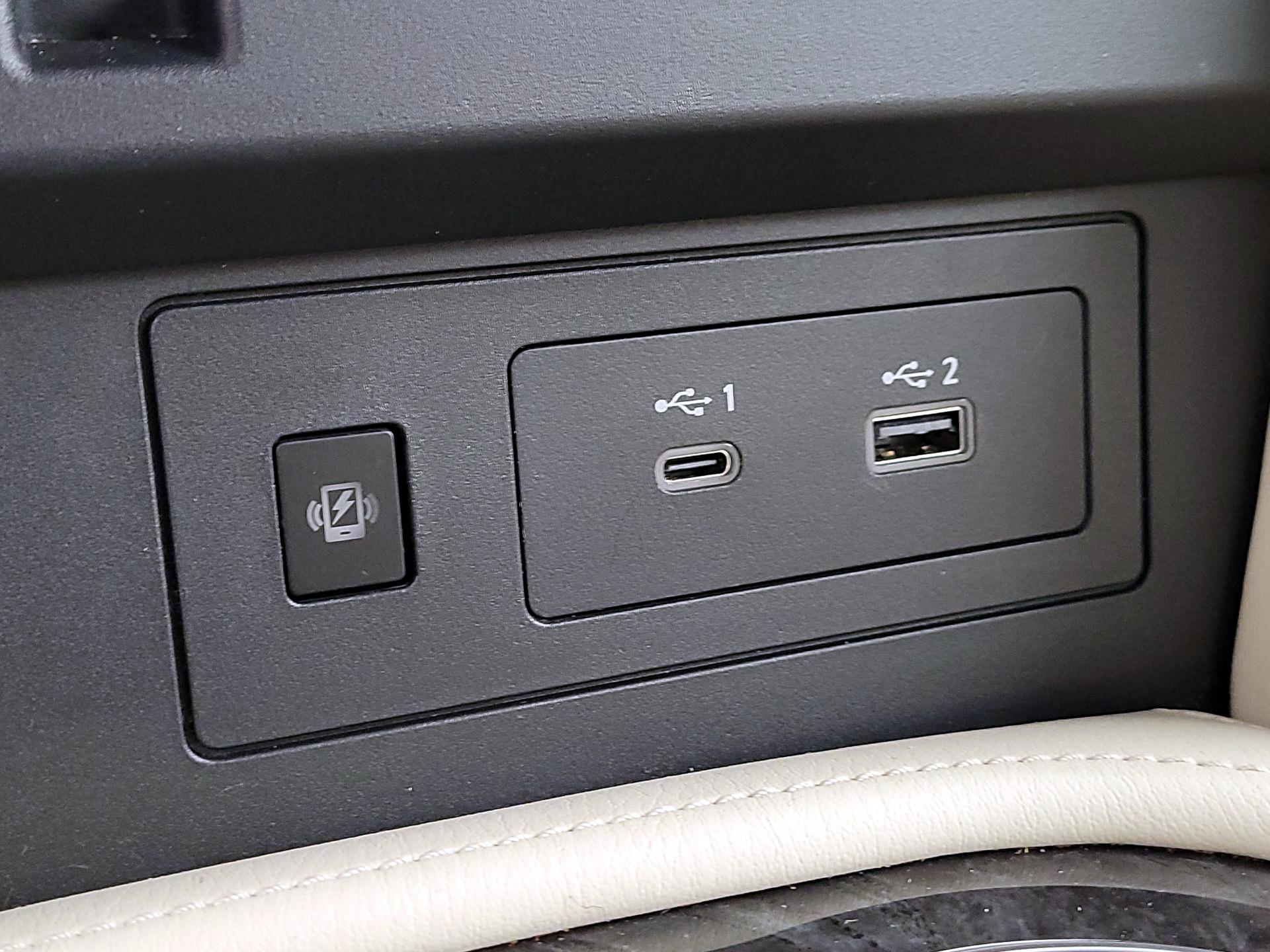 Thumbnail: 2022 INFINITI QX80 - 18