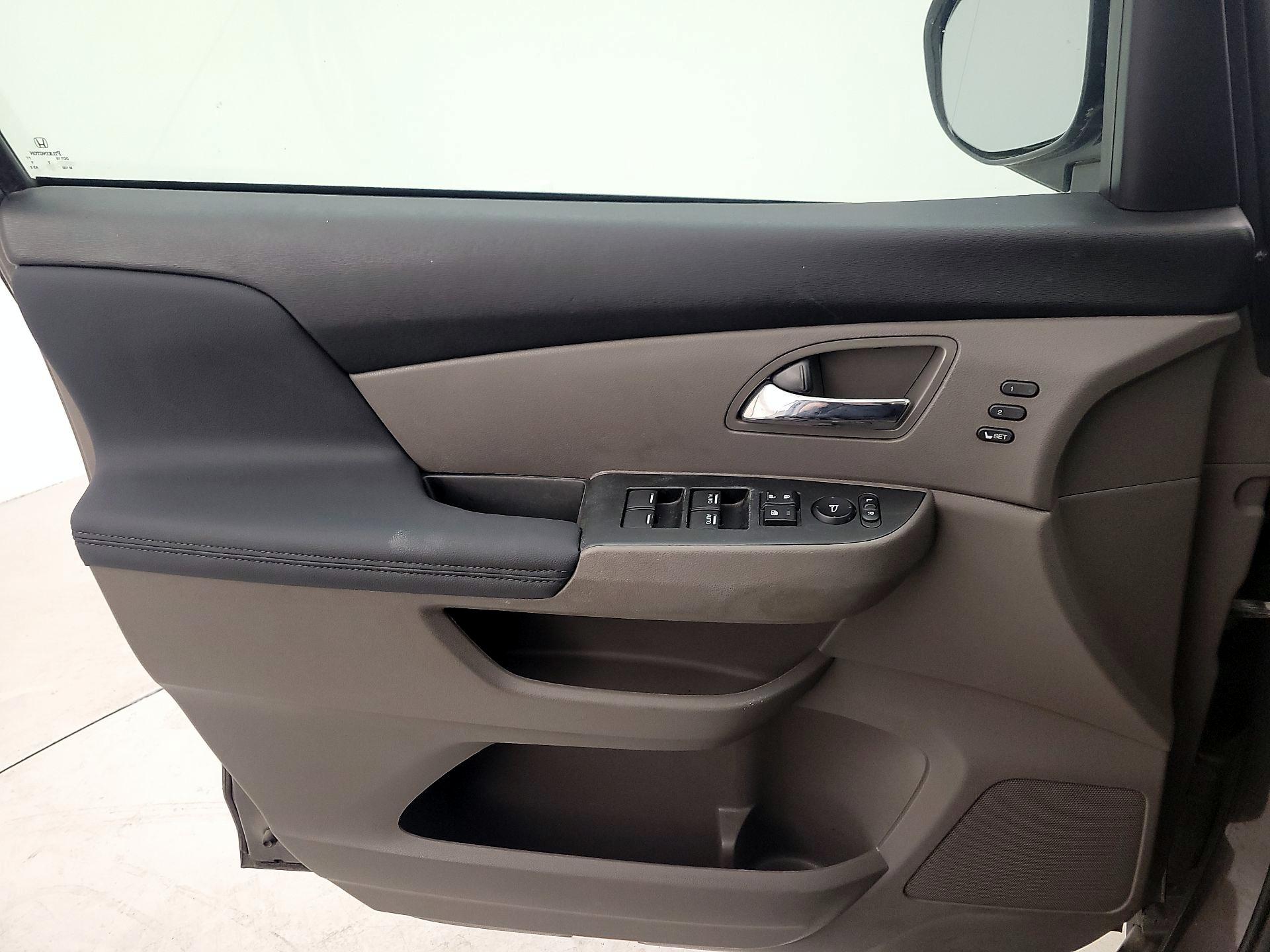 Thumbnail: 2016 Honda Odyssey - 12