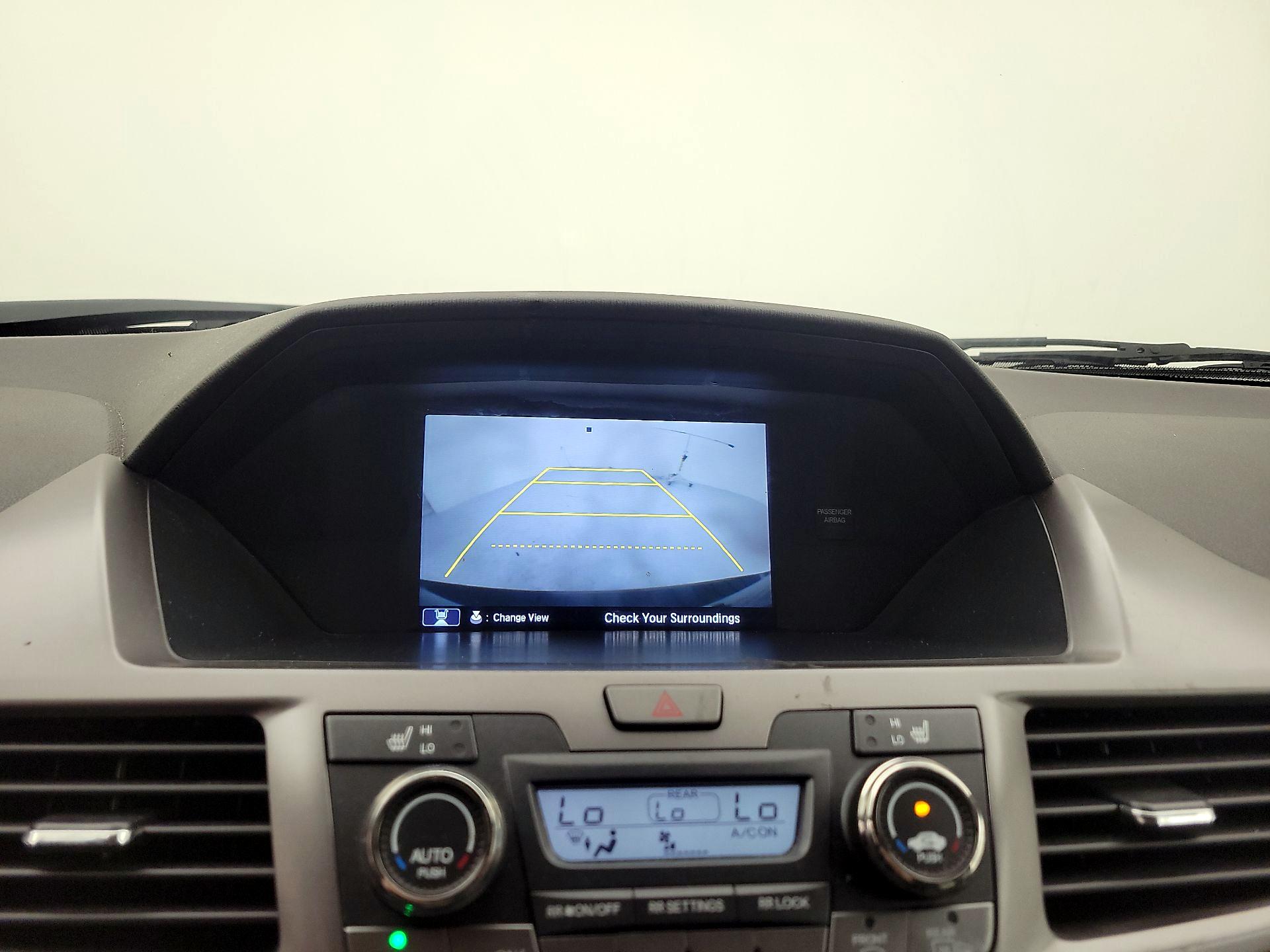 Thumbnail: 2016 Honda Odyssey - 14