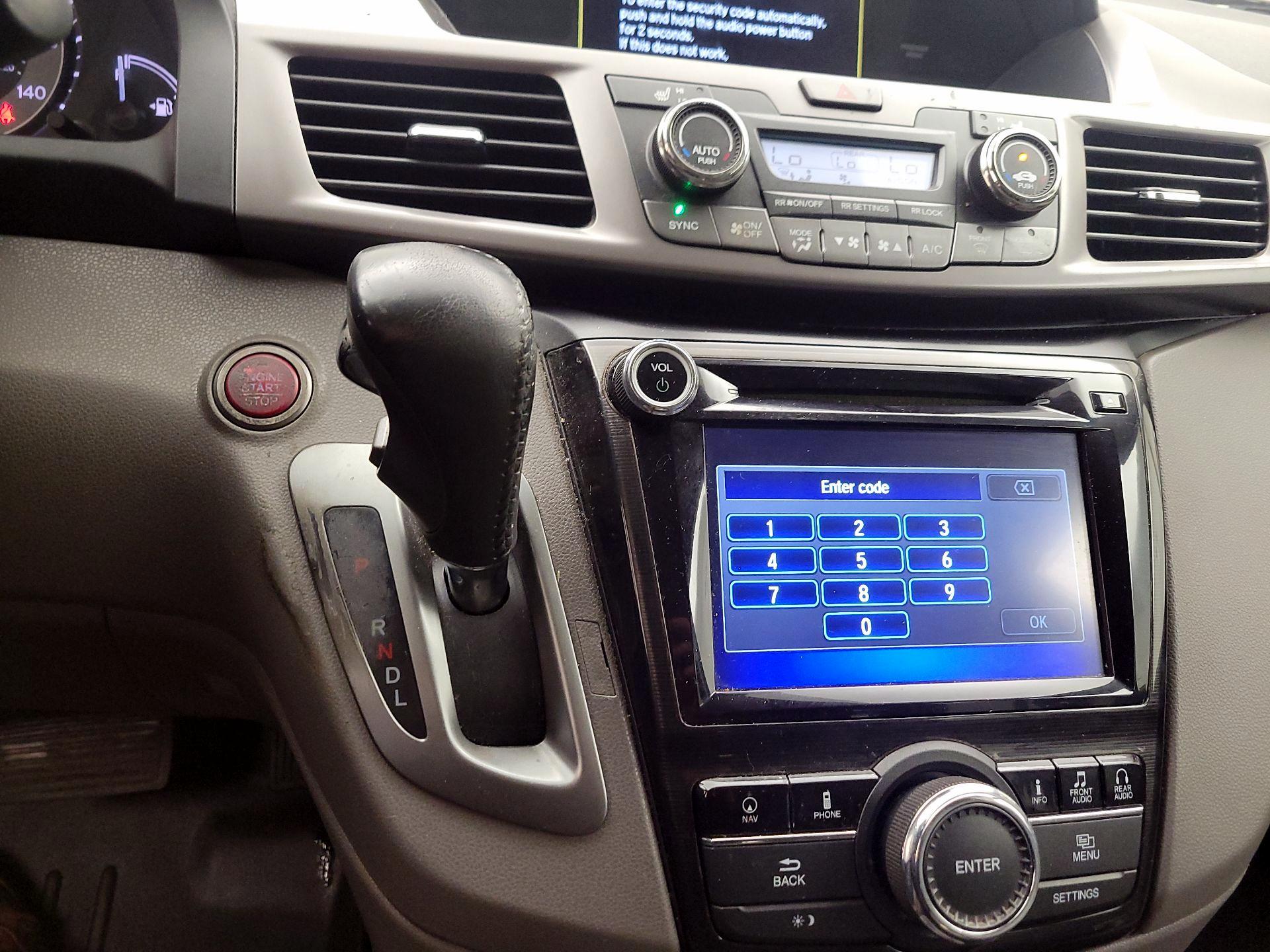 Thumbnail: 2016 Honda Odyssey - 17