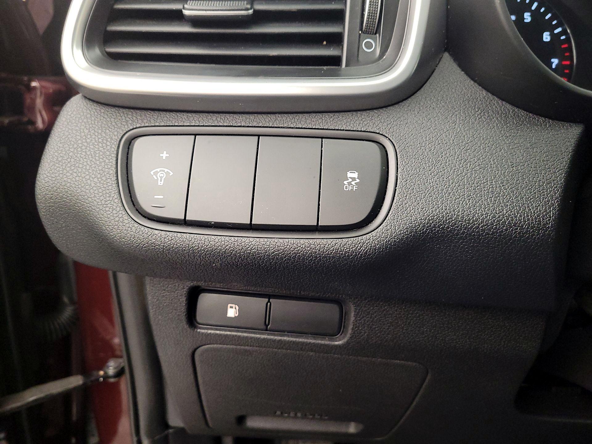 Thumbnail: 2017 Kia Sorento - 13