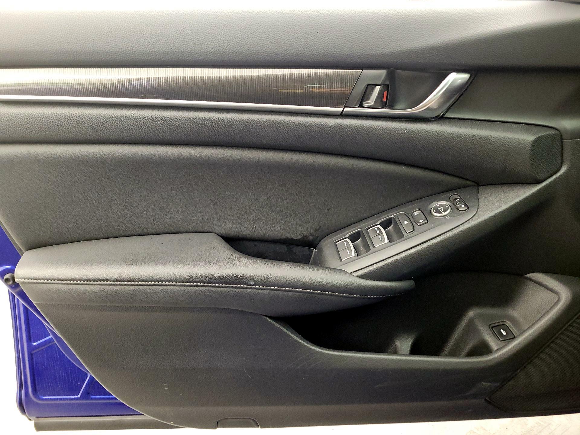 Thumbnail: 2019 Honda Accord - 12