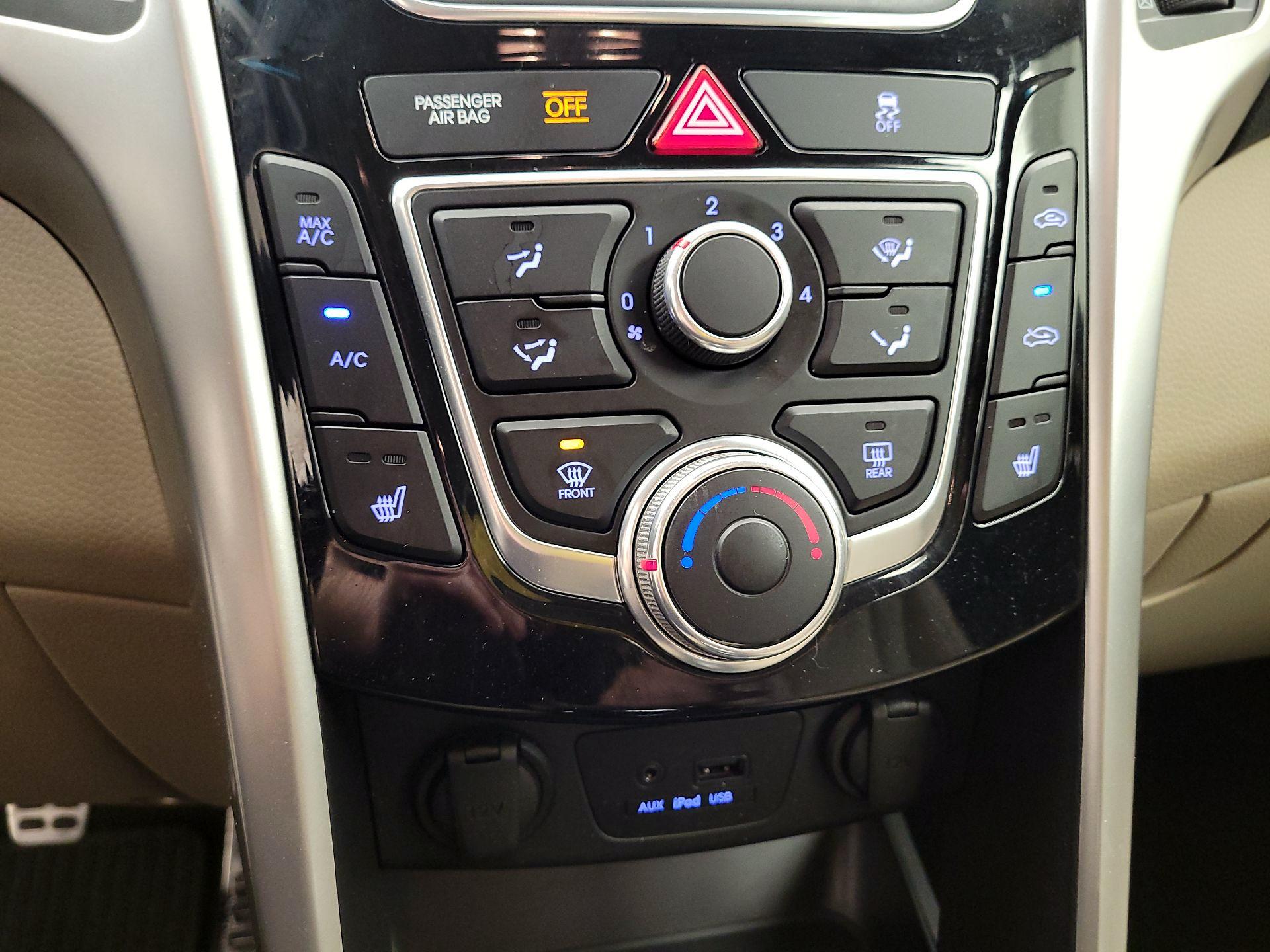 Thumbnail: 2014 Hyundai Elantra - 15