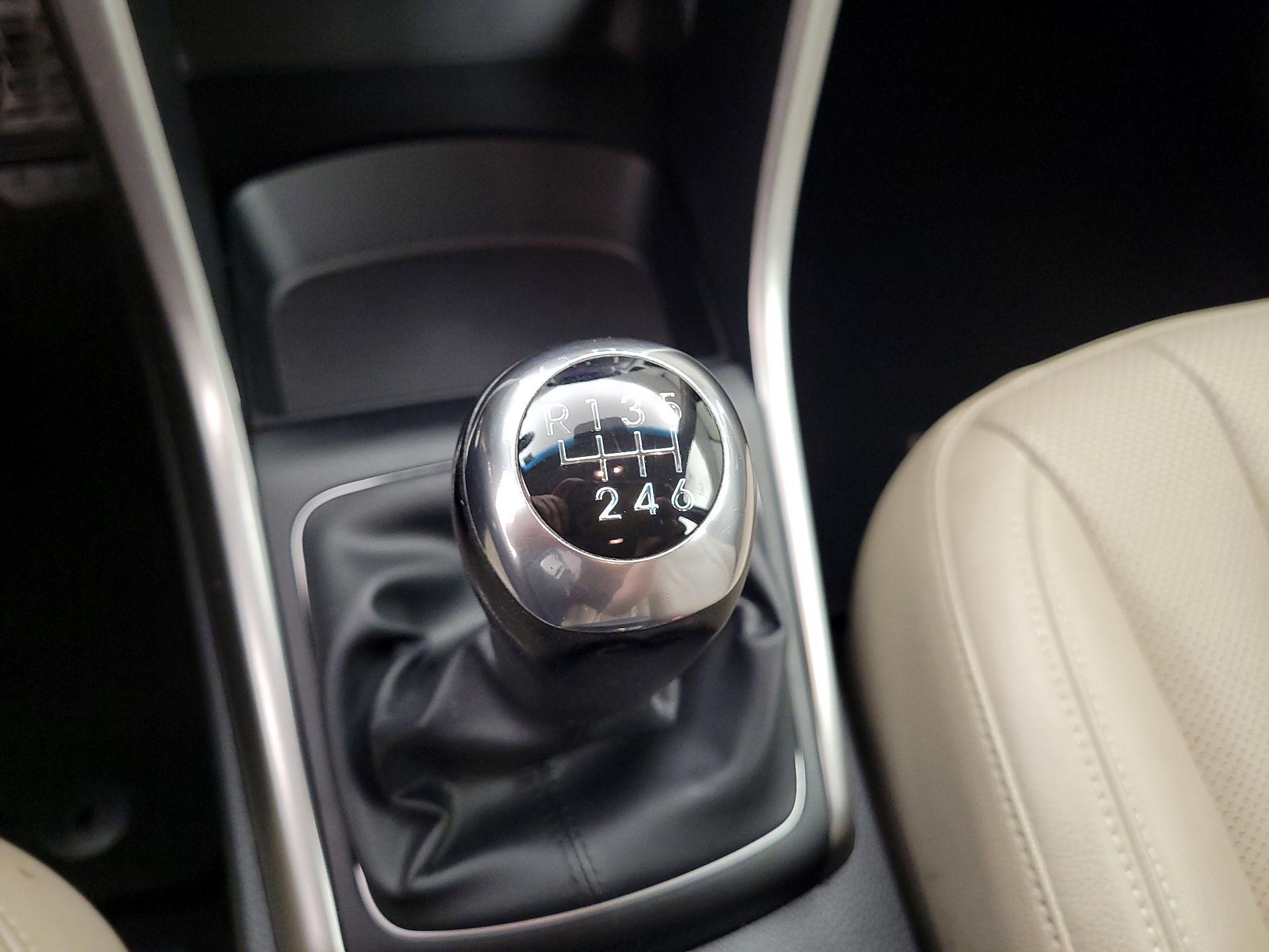 Thumbnail: 2014 Hyundai Elantra - 16