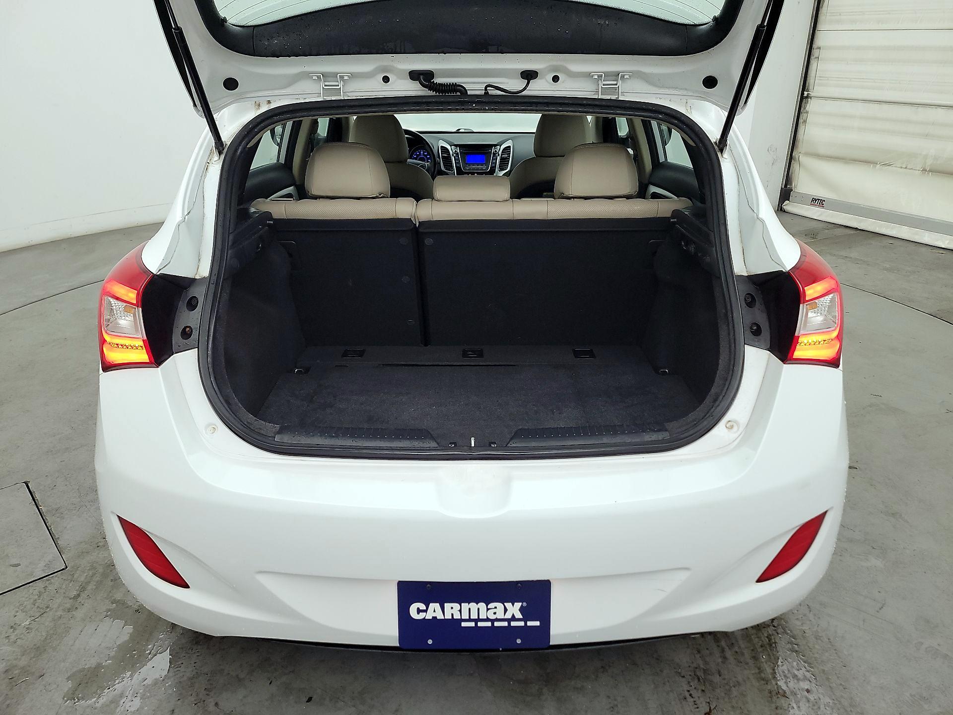 Thumbnail: 2014 Hyundai Elantra - 18