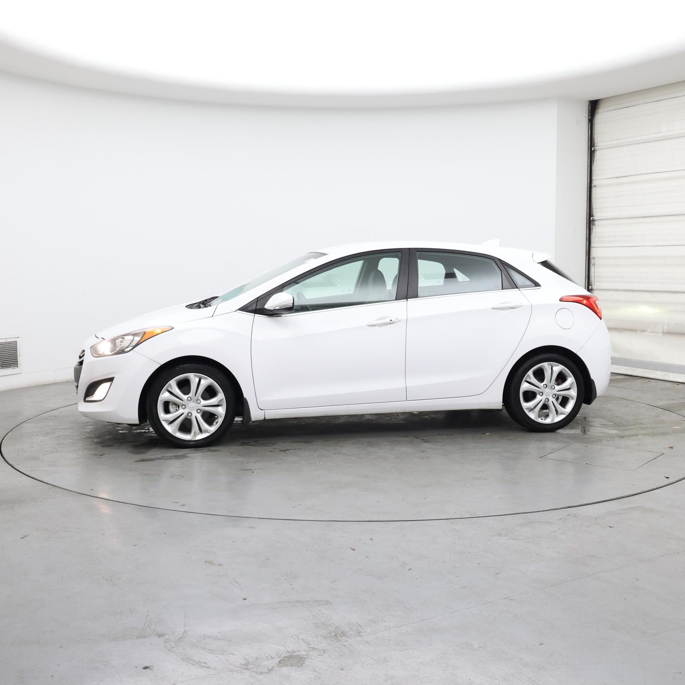 Thumbnail: 2014 Hyundai Elantra - 3