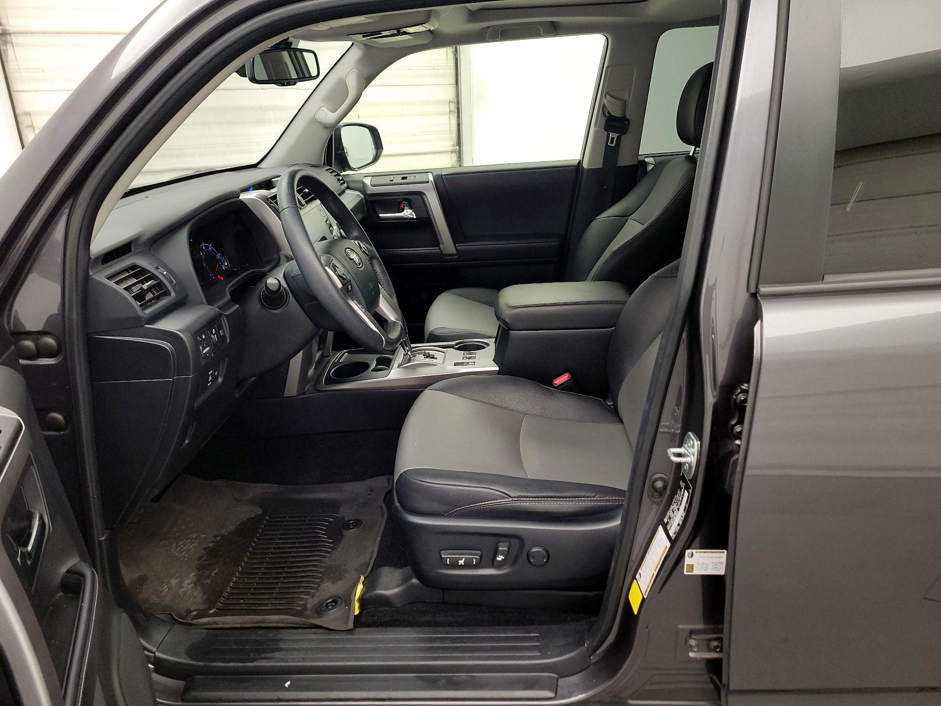 Thumbnail: 2022 Toyota 4Runner - 11