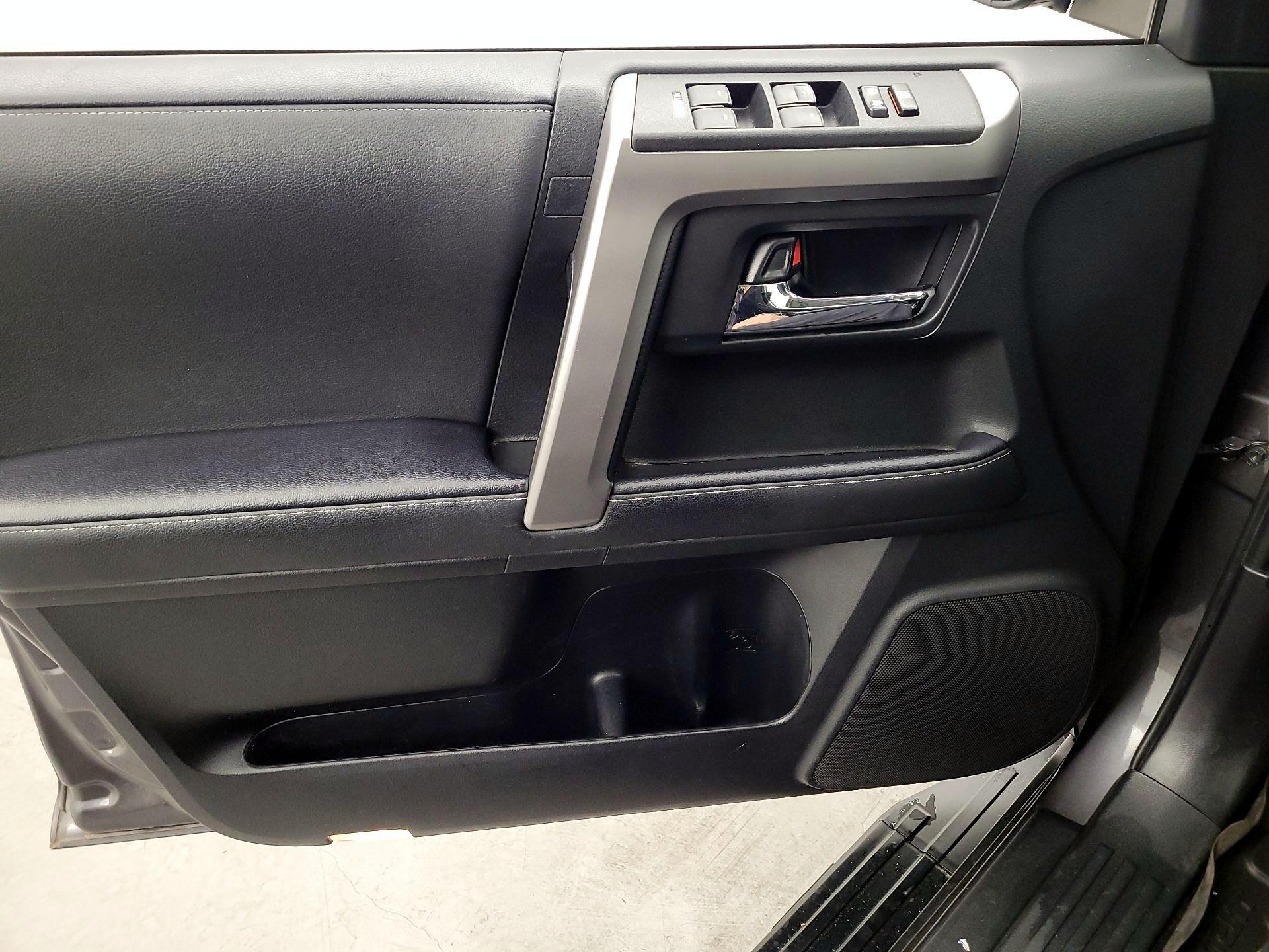 Thumbnail: 2022 Toyota 4Runner - 12