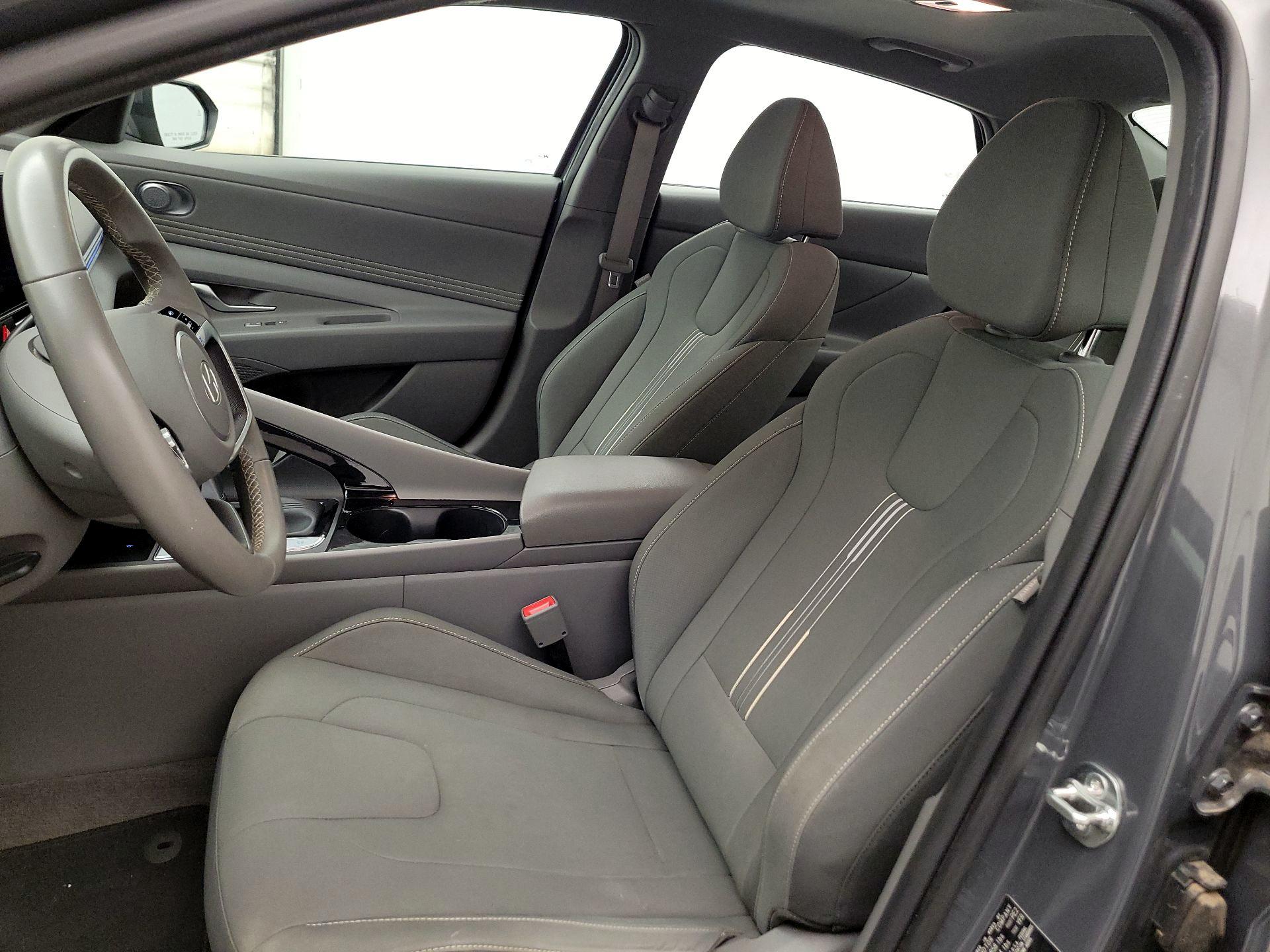 Thumbnail: 2024 Hyundai Elantra - 11