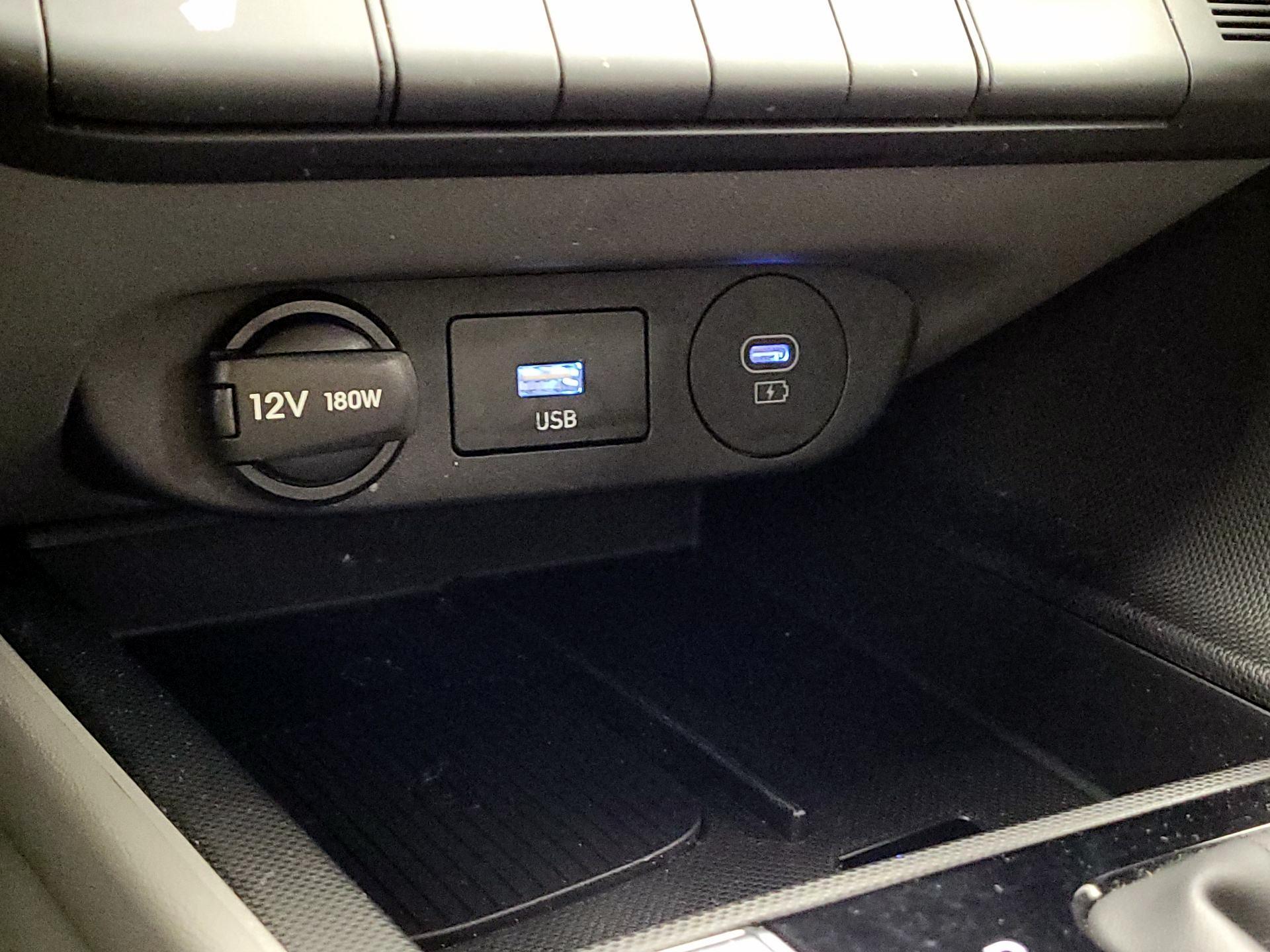 Thumbnail: 2024 Hyundai Elantra - 18