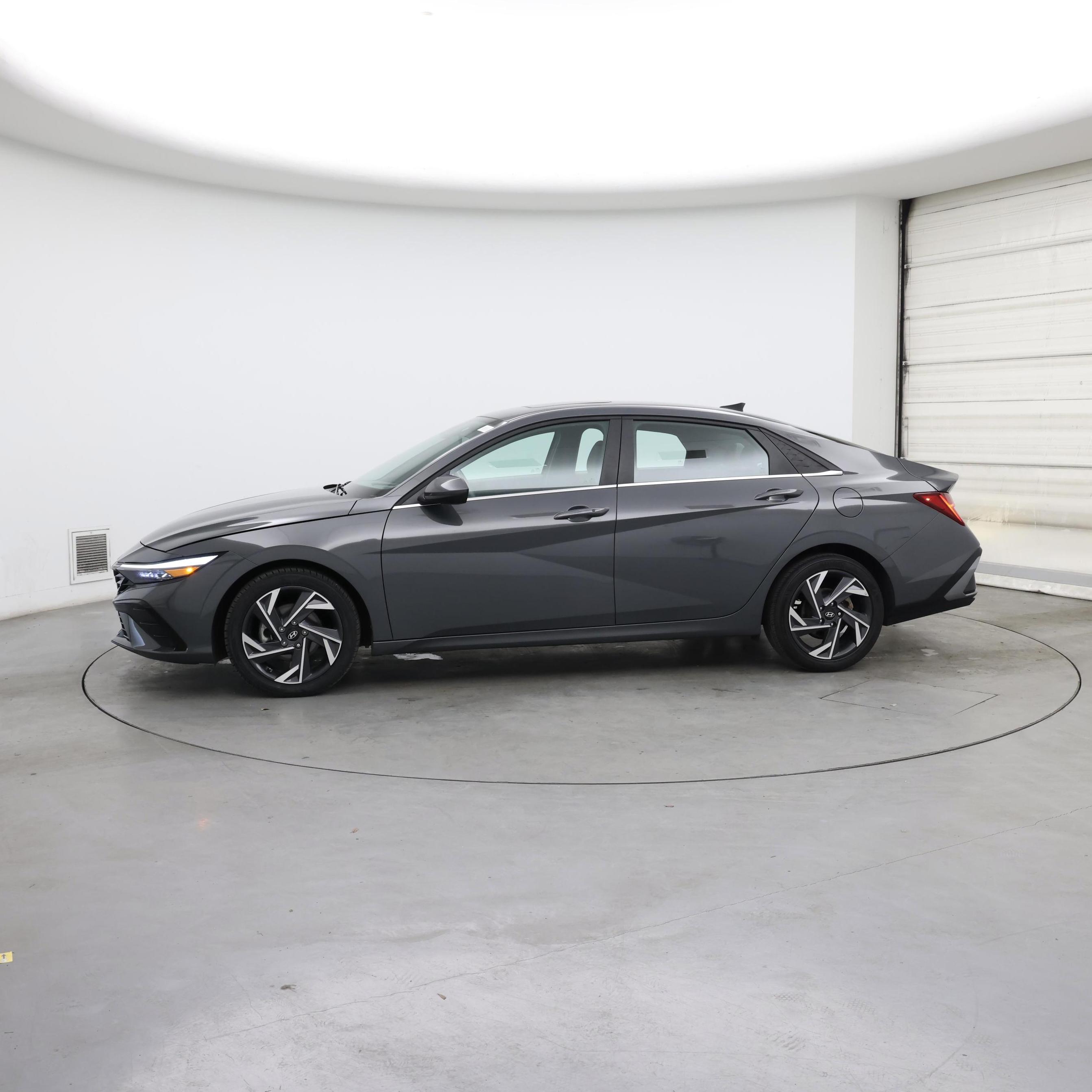 Thumbnail: 2024 Hyundai Elantra - 3