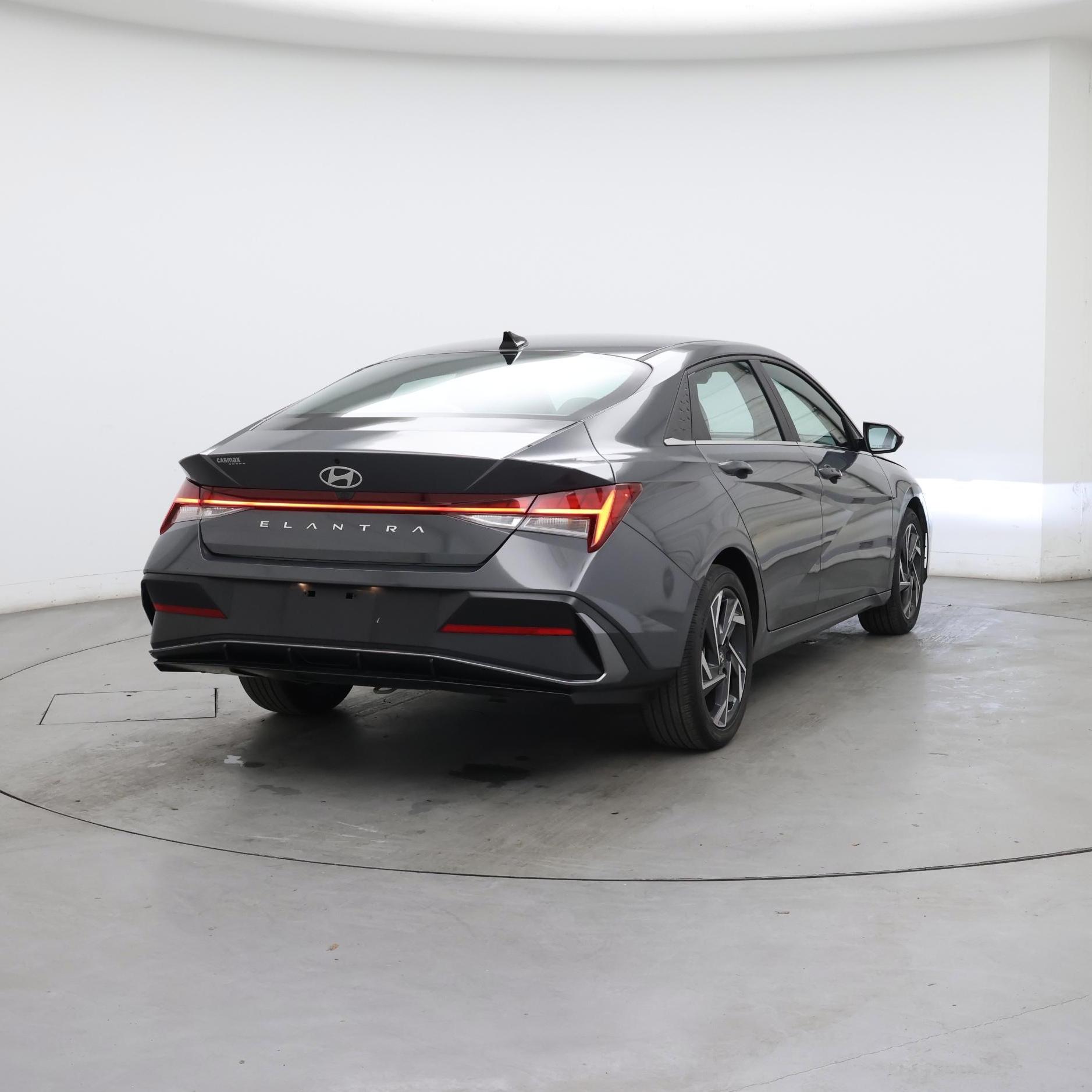 Thumbnail: 2024 Hyundai Elantra - 8