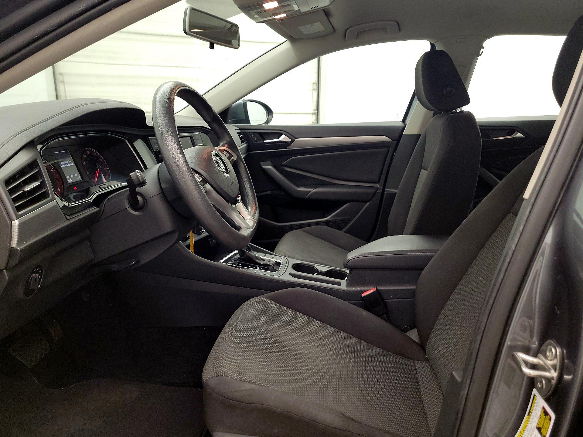 Thumbnail: 2019 Volkswagen Jetta - 11