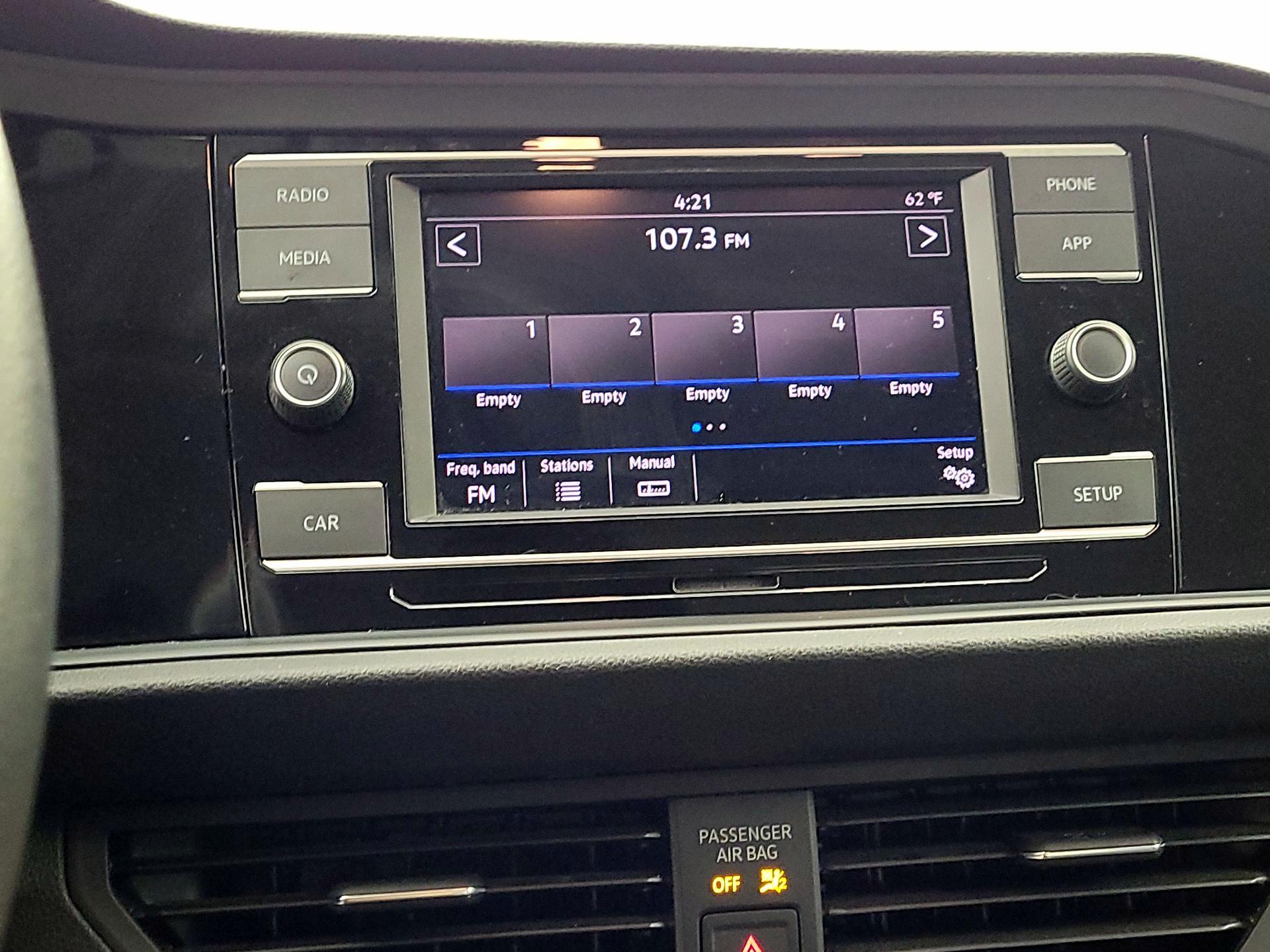 Thumbnail: 2019 Volkswagen Jetta - 15