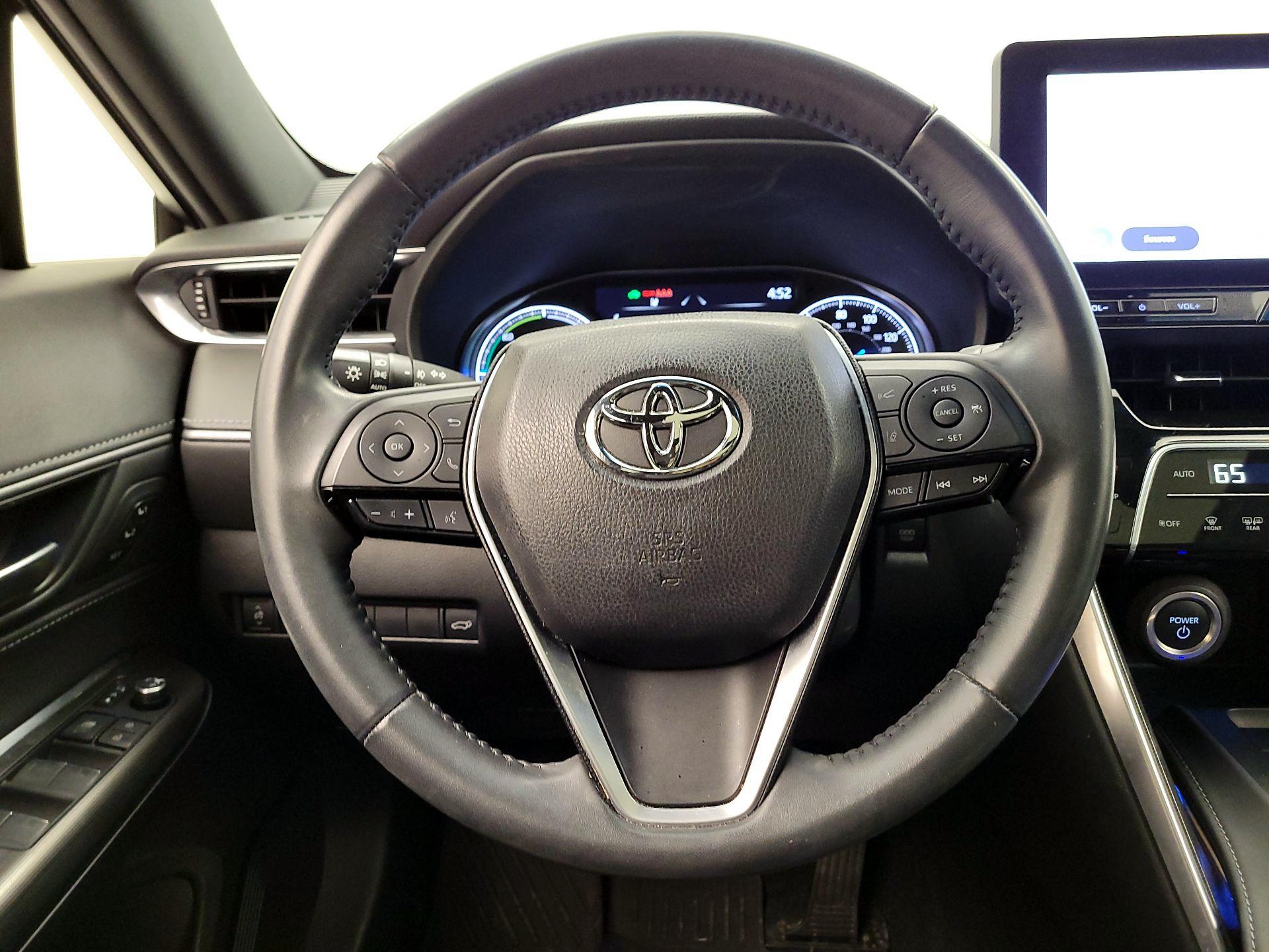 Thumbnail: 2023 Toyota Venza - 10