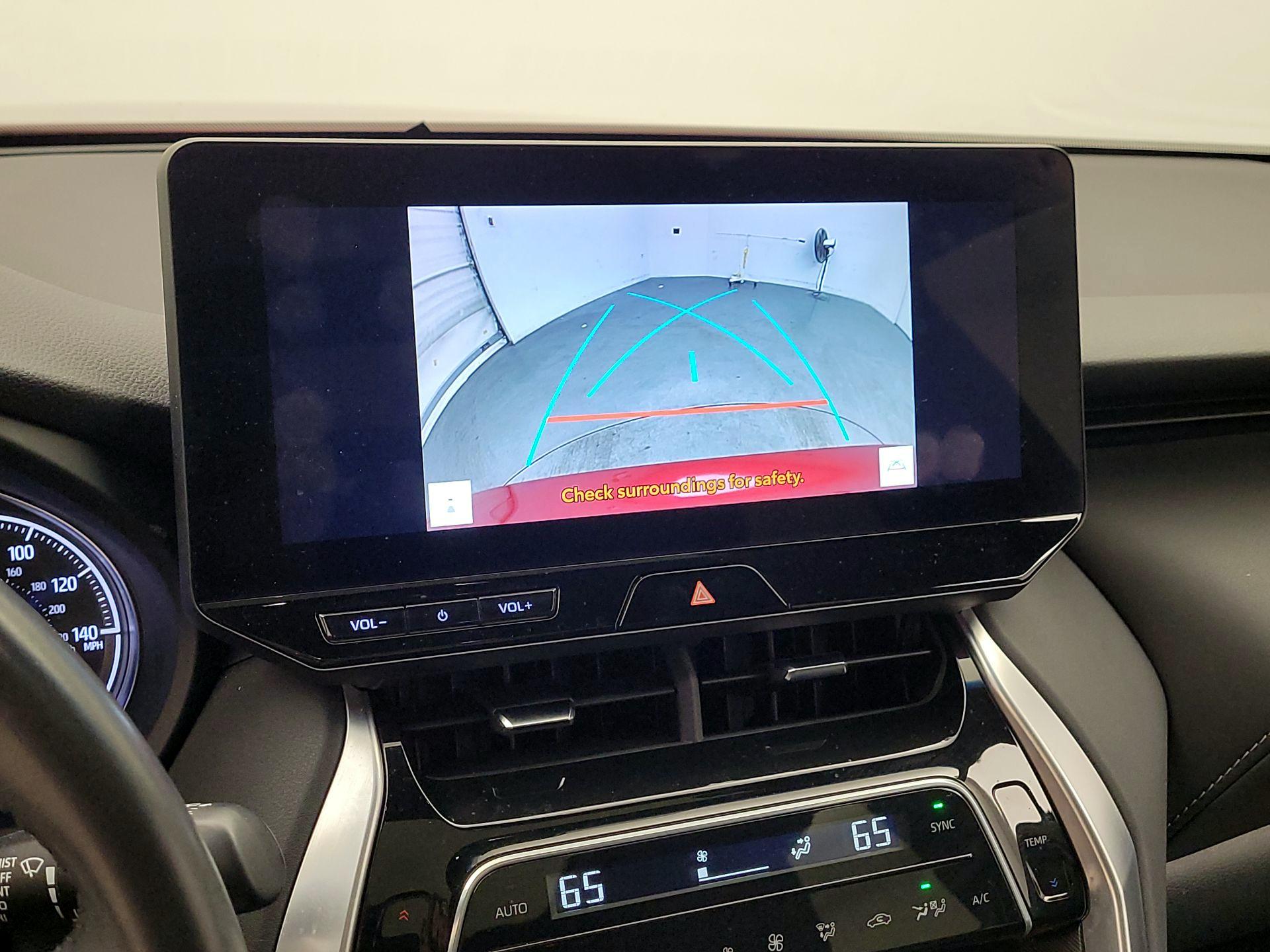 Thumbnail: 2023 Toyota Venza - 14