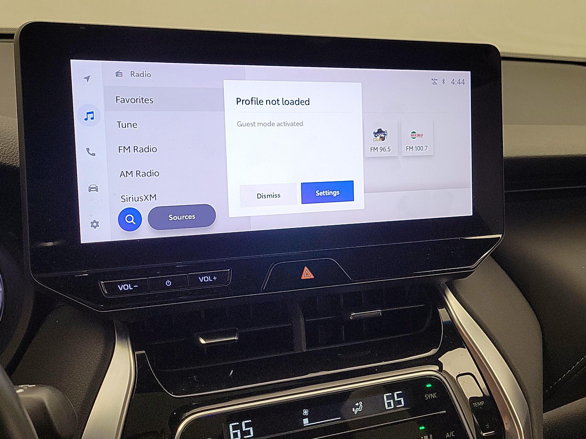 Thumbnail: 2023 Toyota Venza - 15