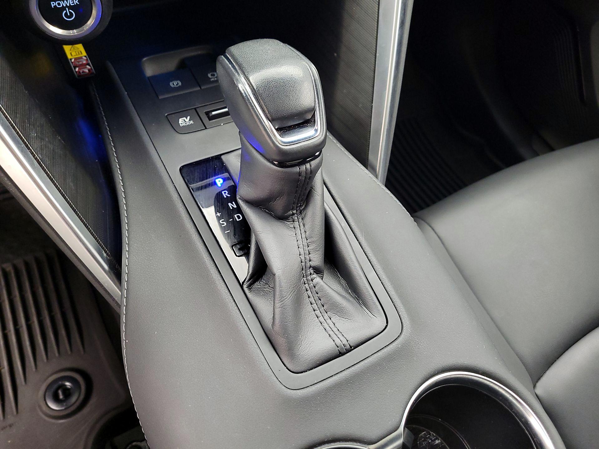 Thumbnail: 2023 Toyota Venza - 17