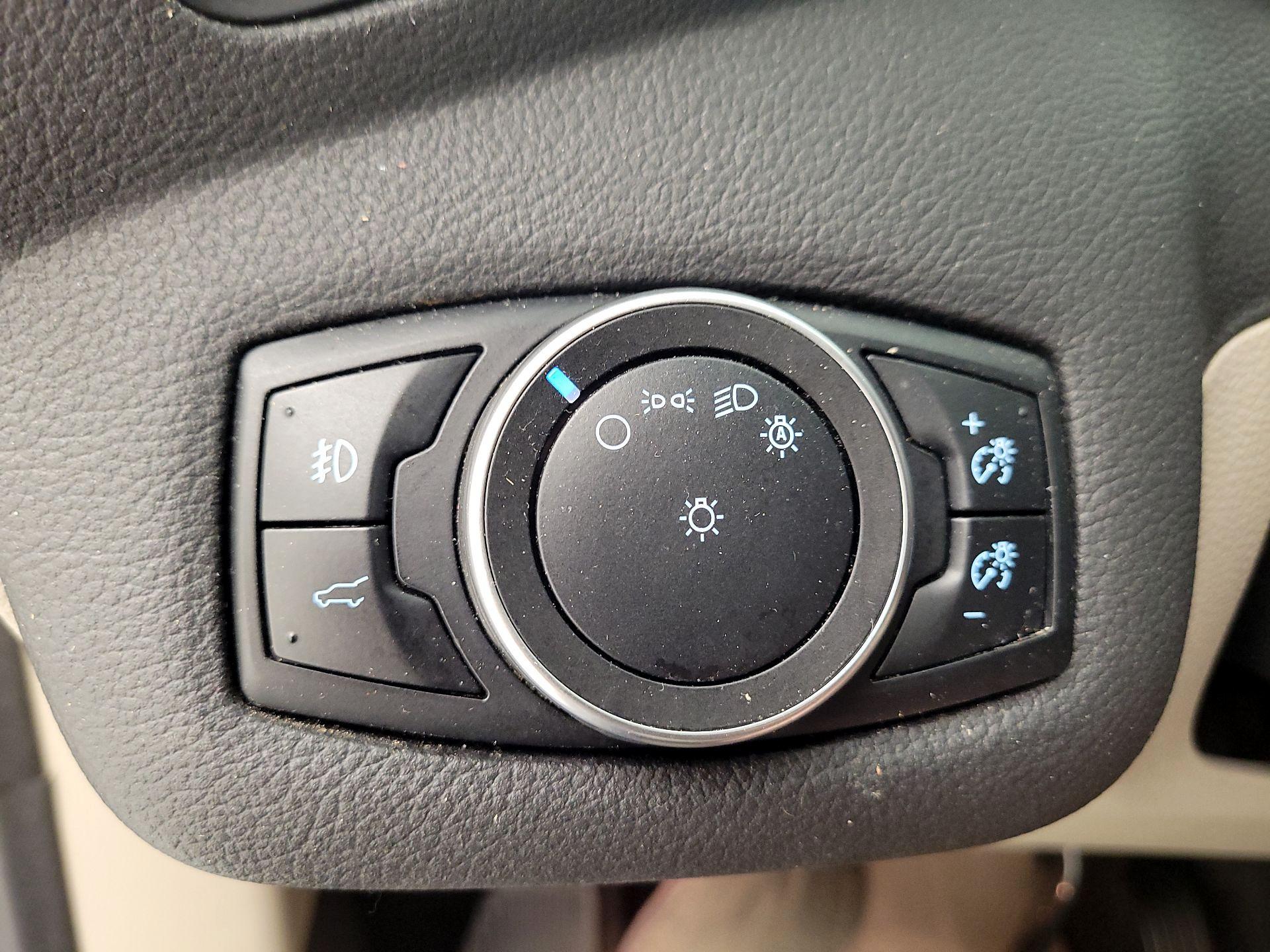 Thumbnail: 2017 Ford Escape - 13