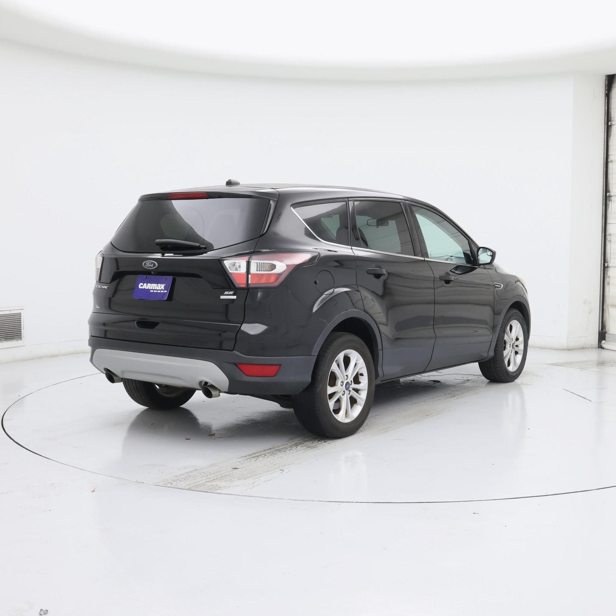 Thumbnail: 2017 Ford Escape - 8