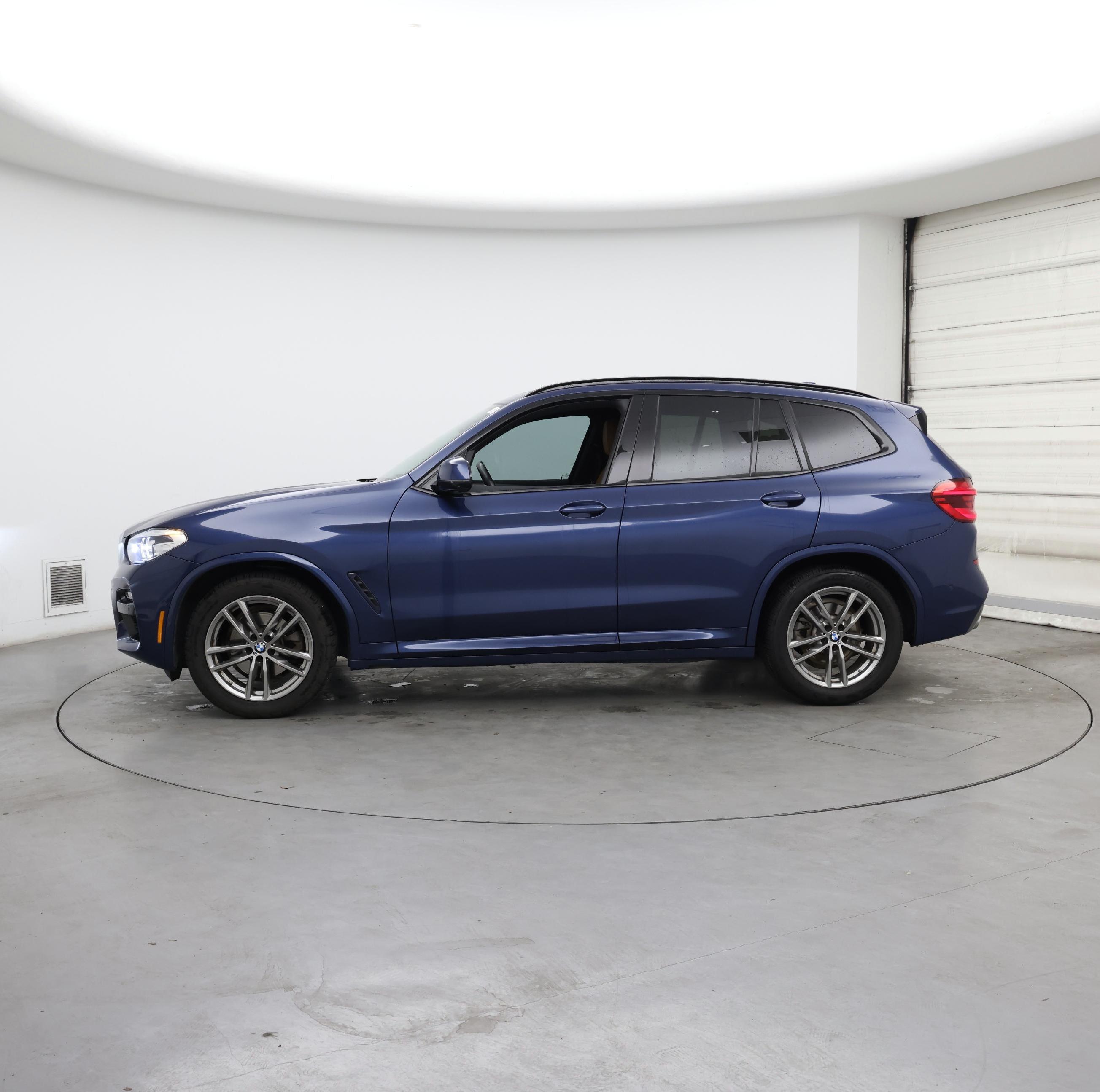 Thumbnail: 2021 BMW X3 - 3