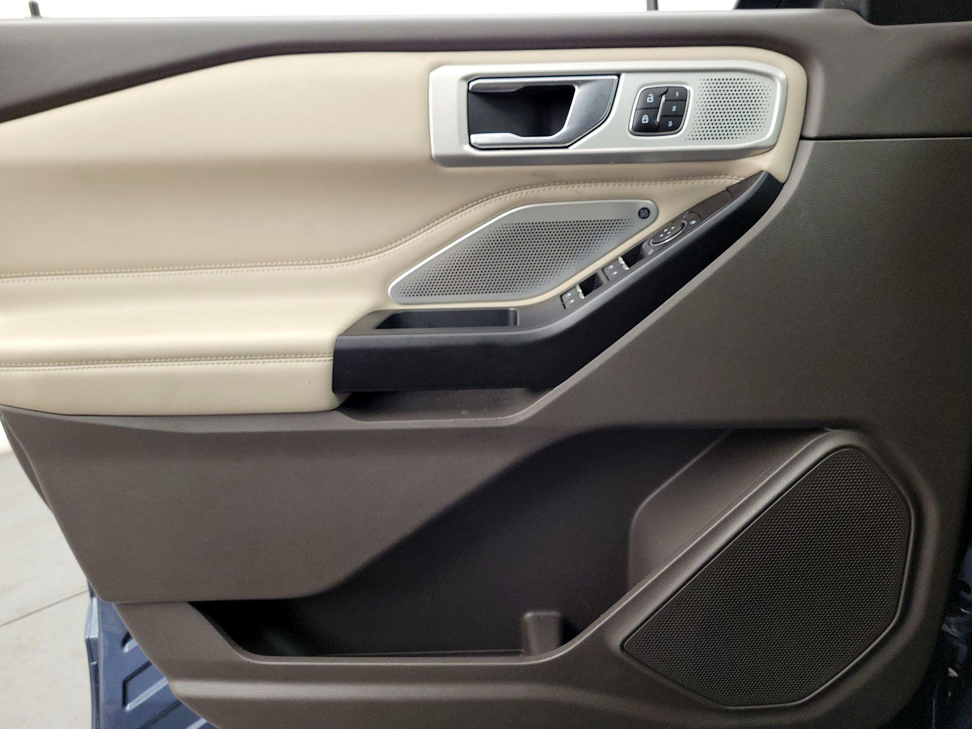 Thumbnail: 2020 Ford Explorer - 12