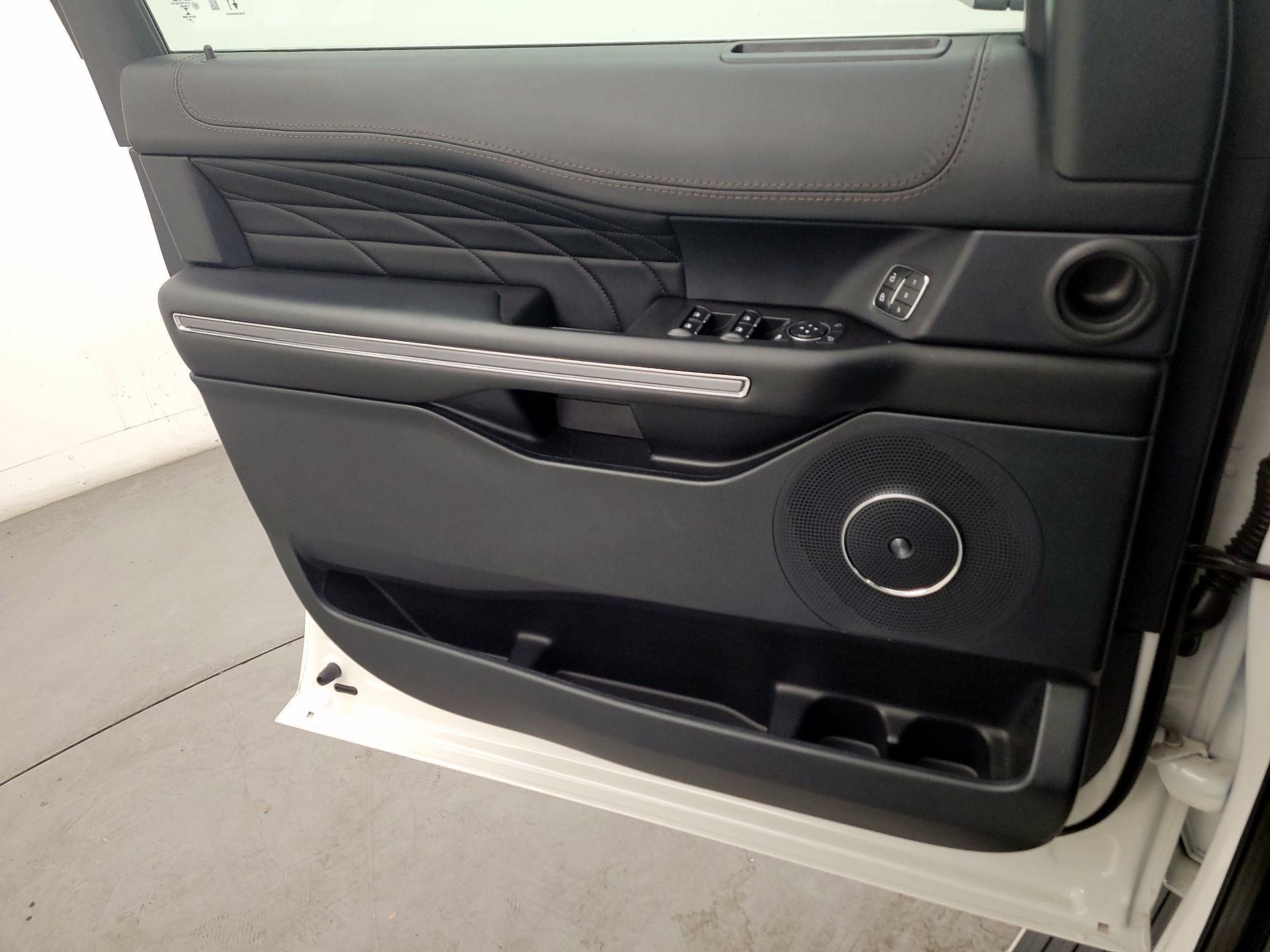 Thumbnail: 2021 Ford Expedition - 12