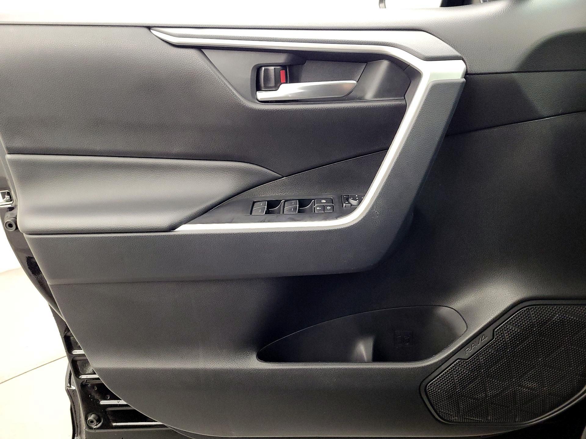 Thumbnail: 2024 Toyota RAV4 - 12