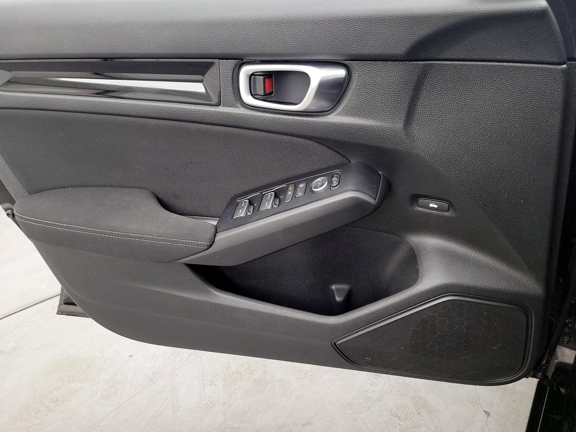 Thumbnail: 2024 Honda Civic - 12