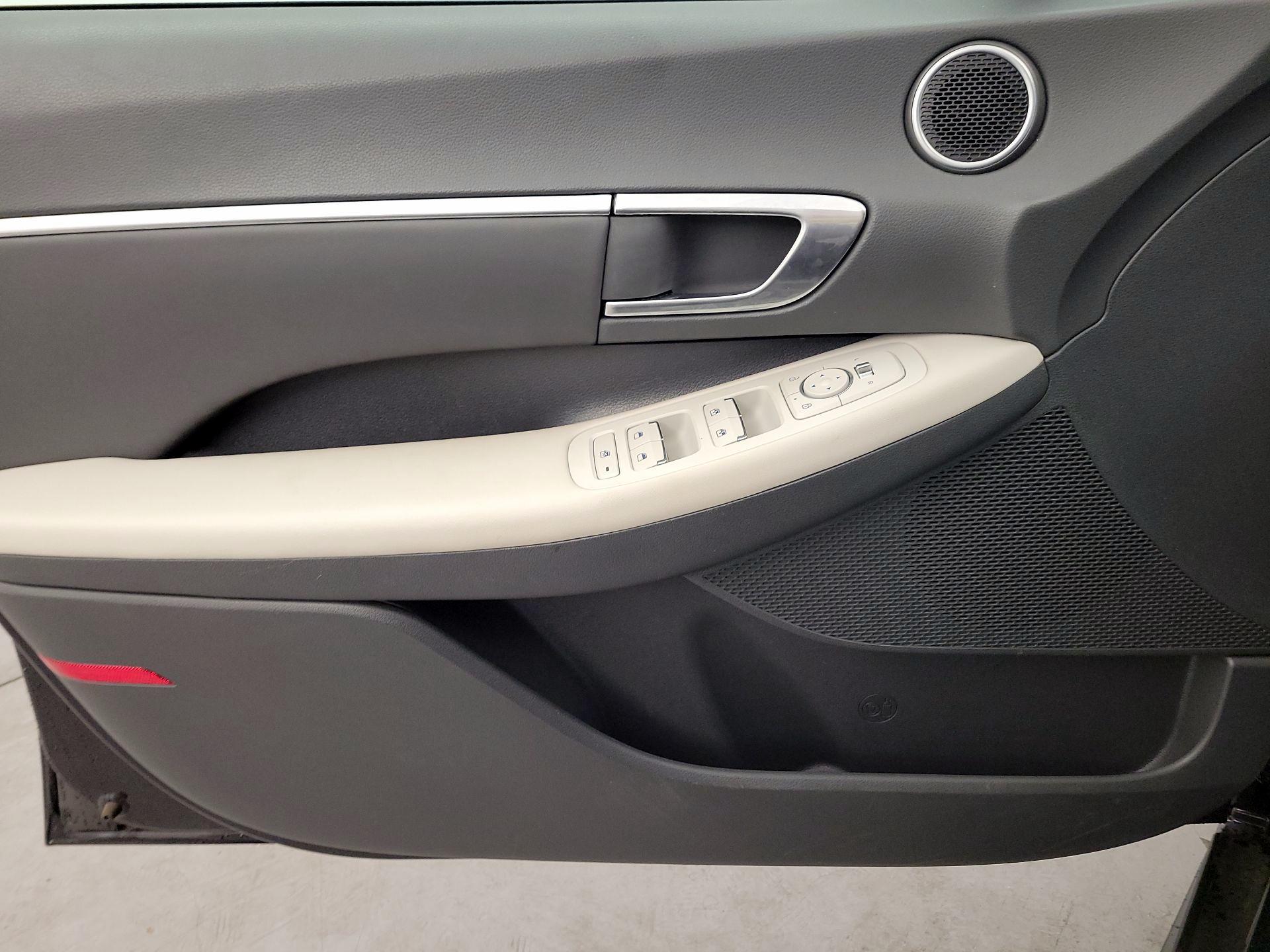 Thumbnail: 2023 Hyundai Sonata - 12