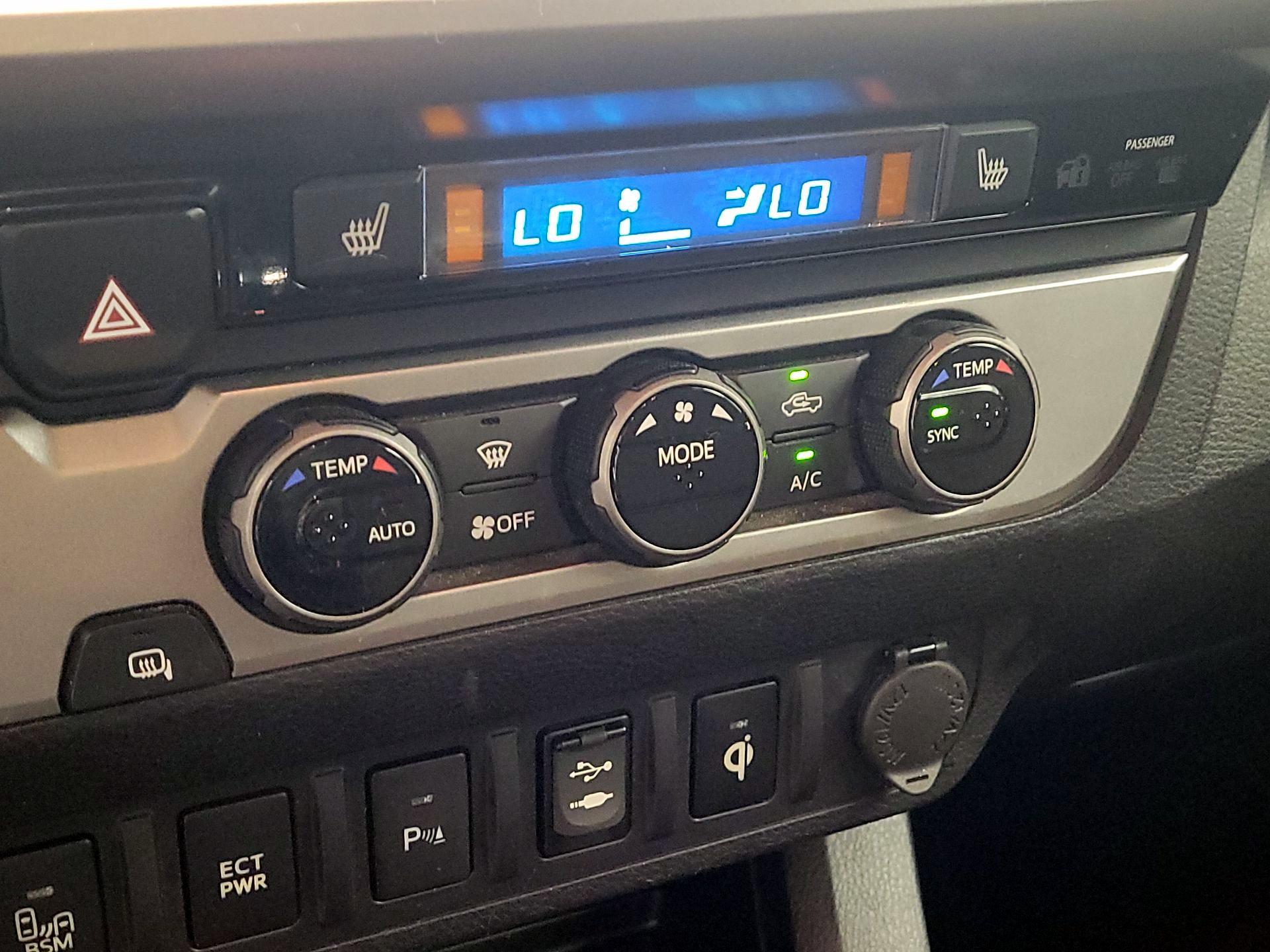 Thumbnail: 2017 Toyota Tacoma - 16