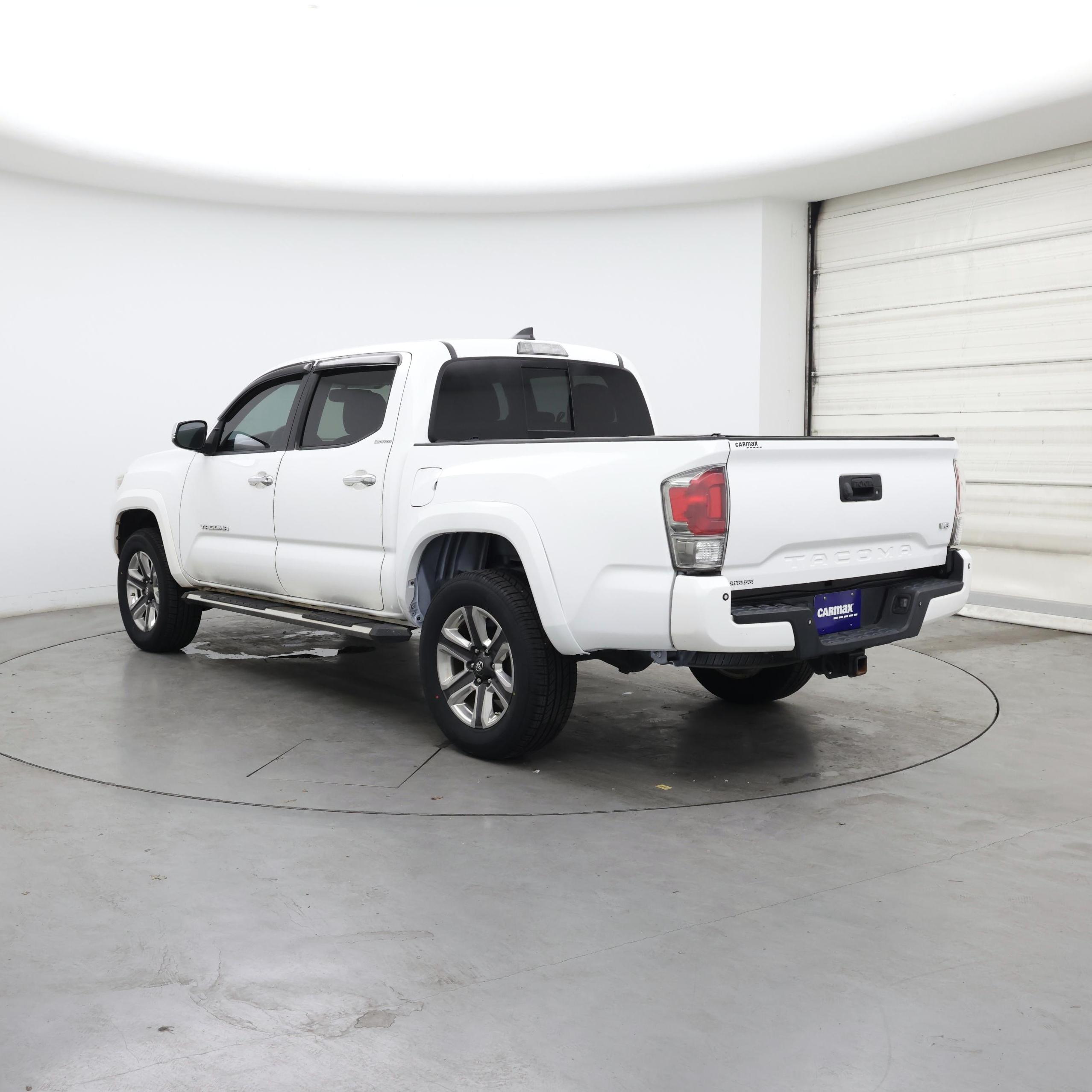 Thumbnail: 2017 Toyota Tacoma - 2