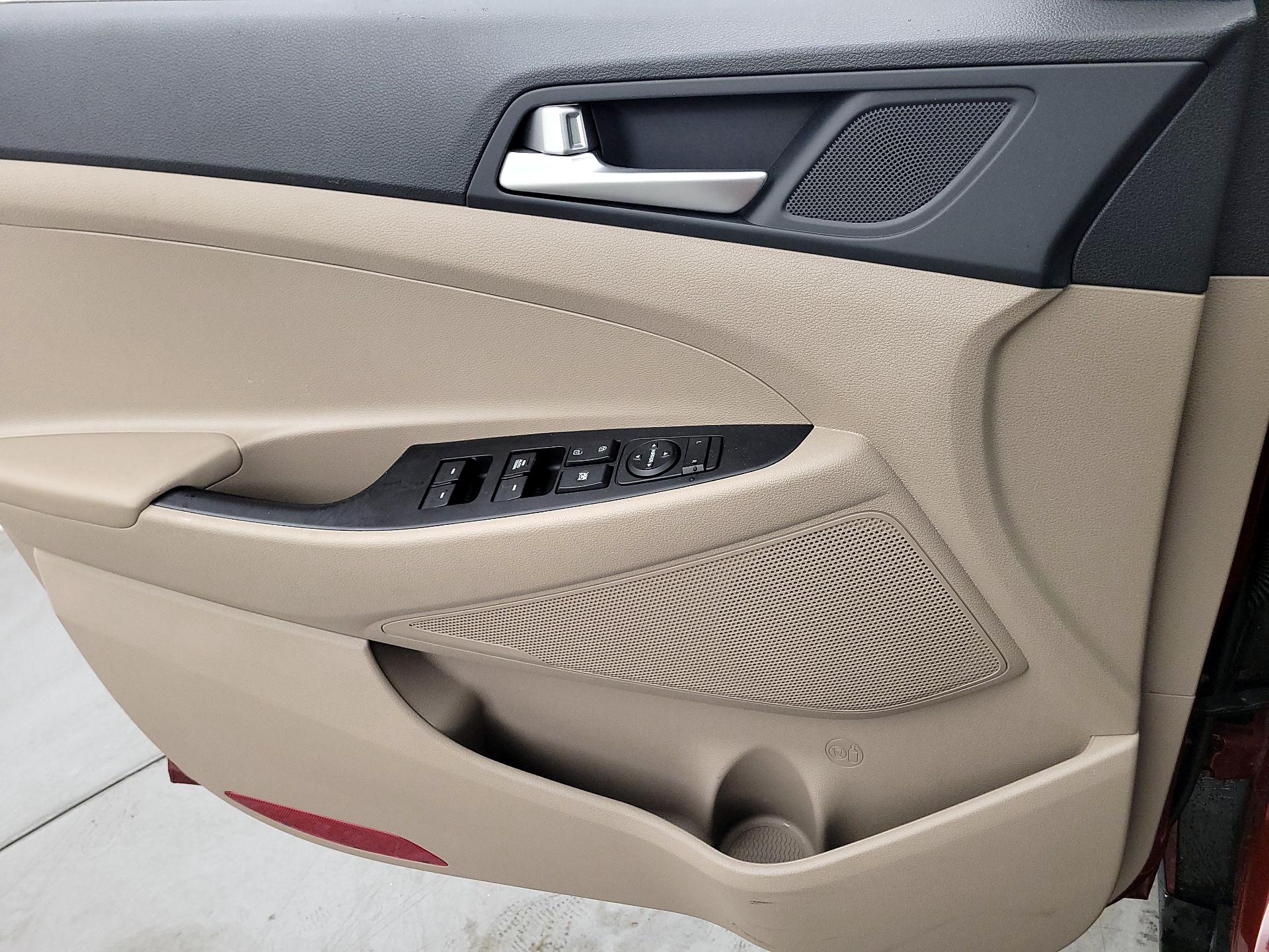 Thumbnail: 2019 Hyundai Tucson - 12