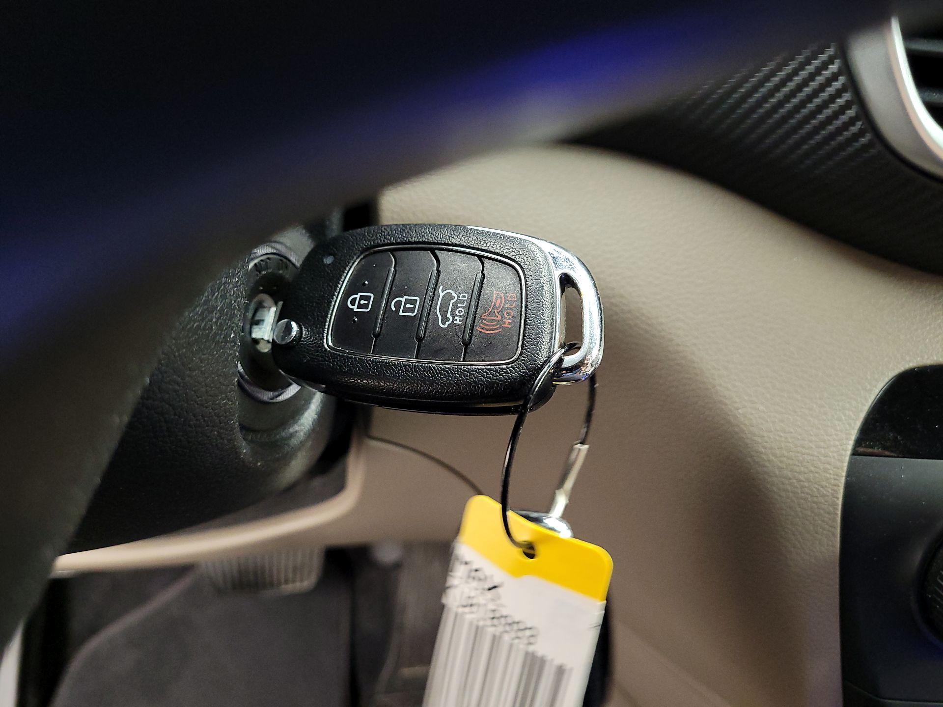 Thumbnail: 2019 Hyundai Tucson - 18