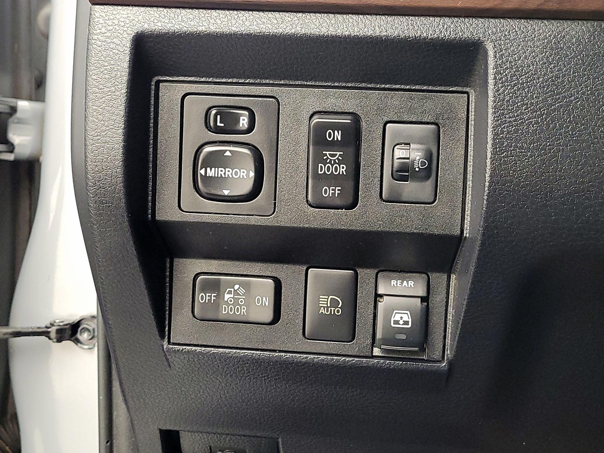 Thumbnail: 2018 Toyota Tundra - 13