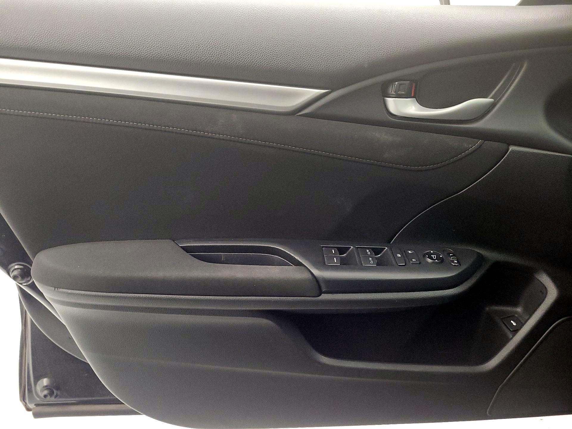 Thumbnail: 2017 Honda Civic - 12